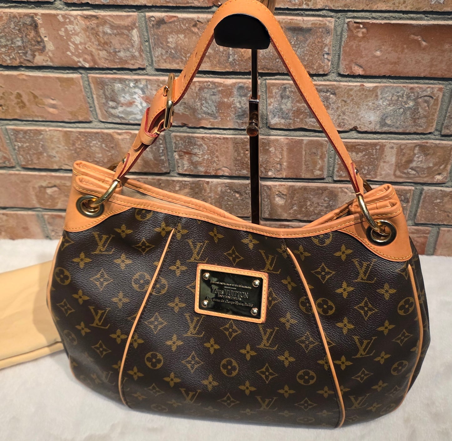Authentic Louis Vuitton Galliera PM Monogram