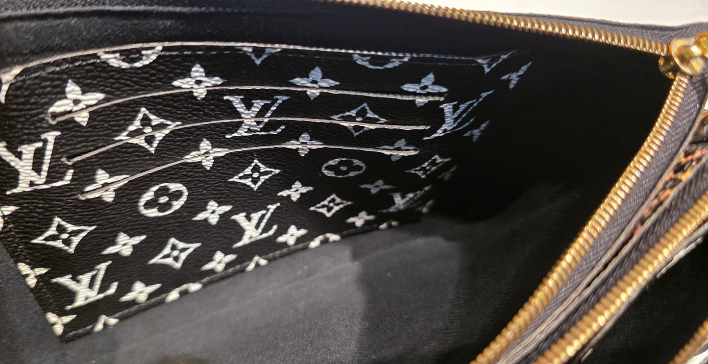 Authentic Louis Vuitton Double Zip Pochette Limited Jungle Edition