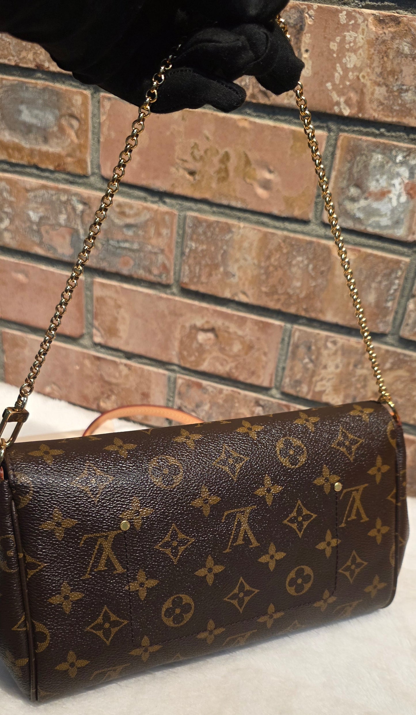 Authentic Louis Vuitton Favorite MM Monogram (SA4149)