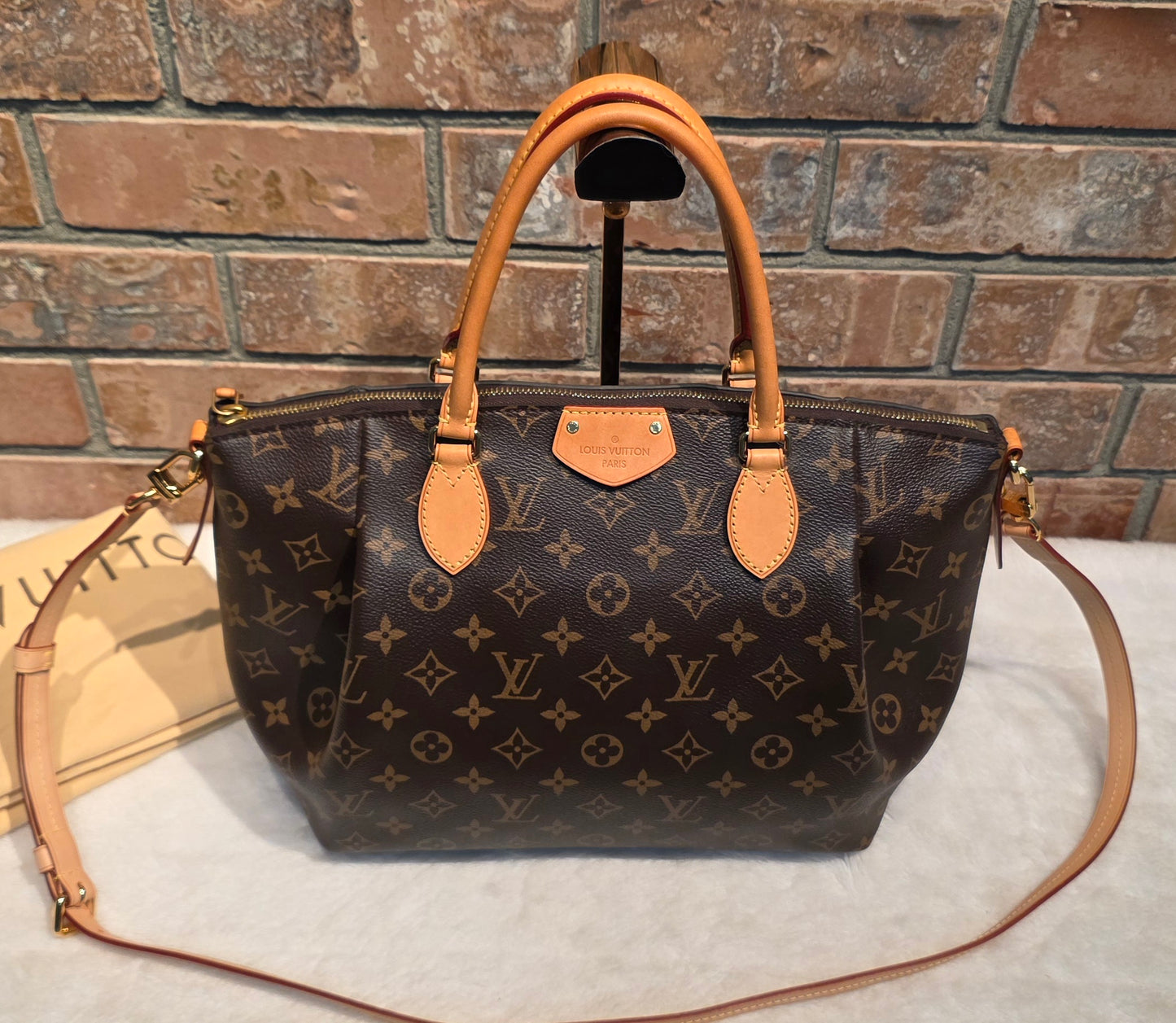Authentic Louis Vuitton Turenne MM