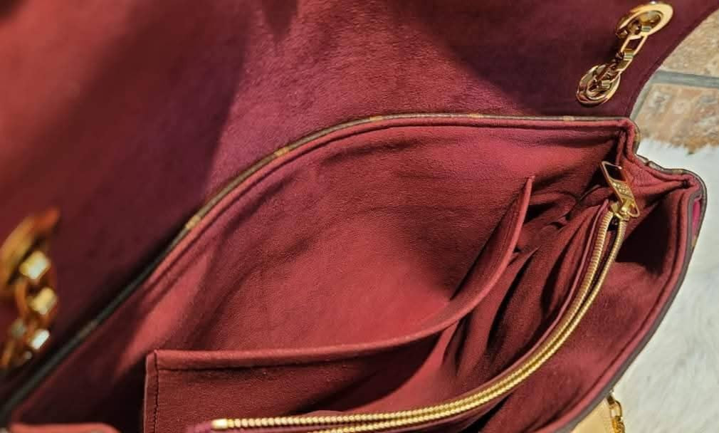 Authentic Louis Vuitton Pallas Chain in Aurore