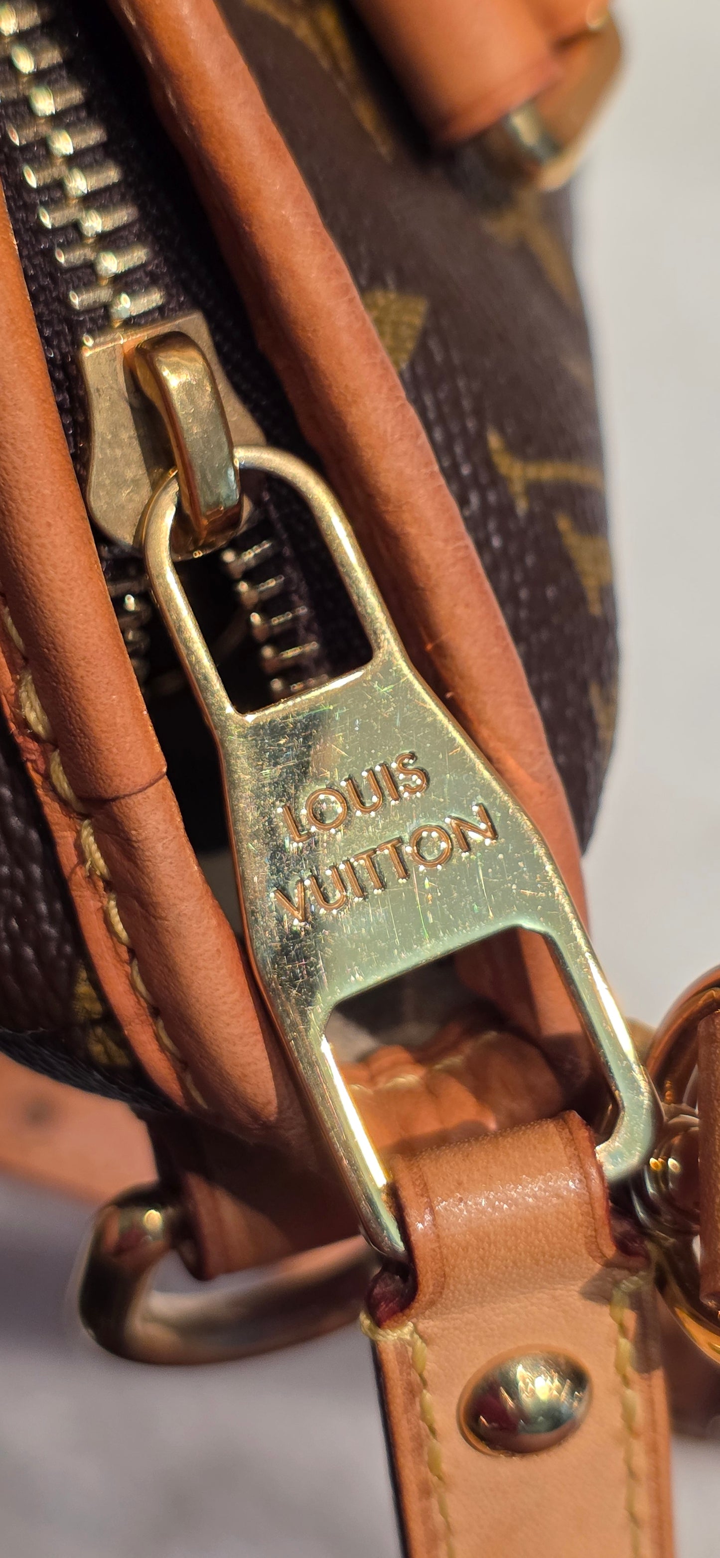 Authentic Louis Vuitton Estrella MM