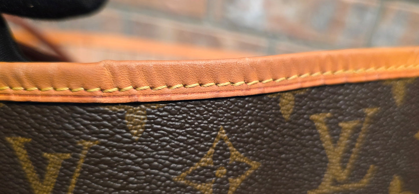 Authentic Louis Vuitton Neverfull MM Monogram