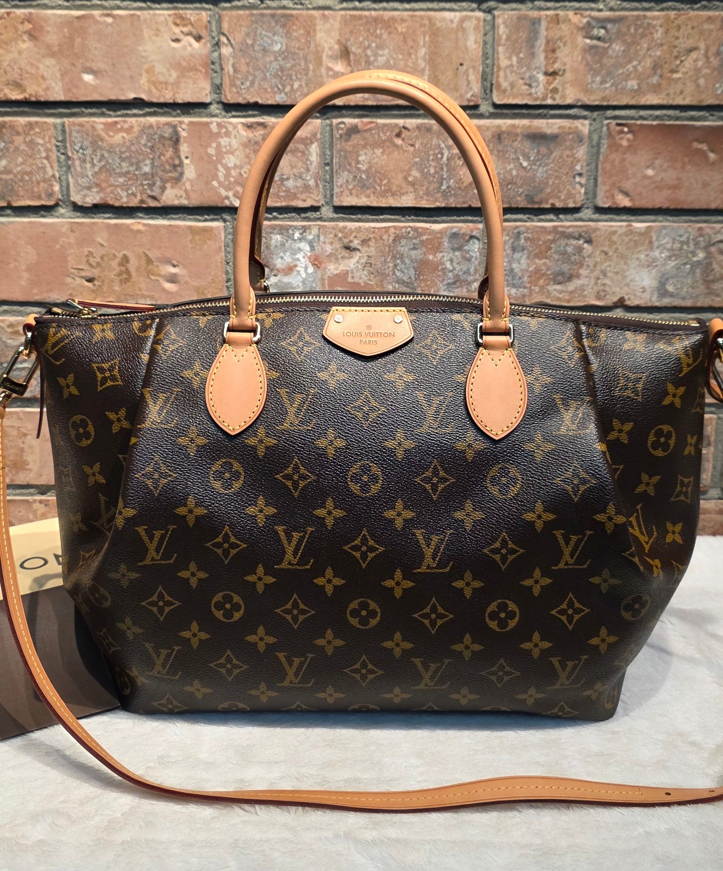 Authentic Louis Vuitton Turenne GM