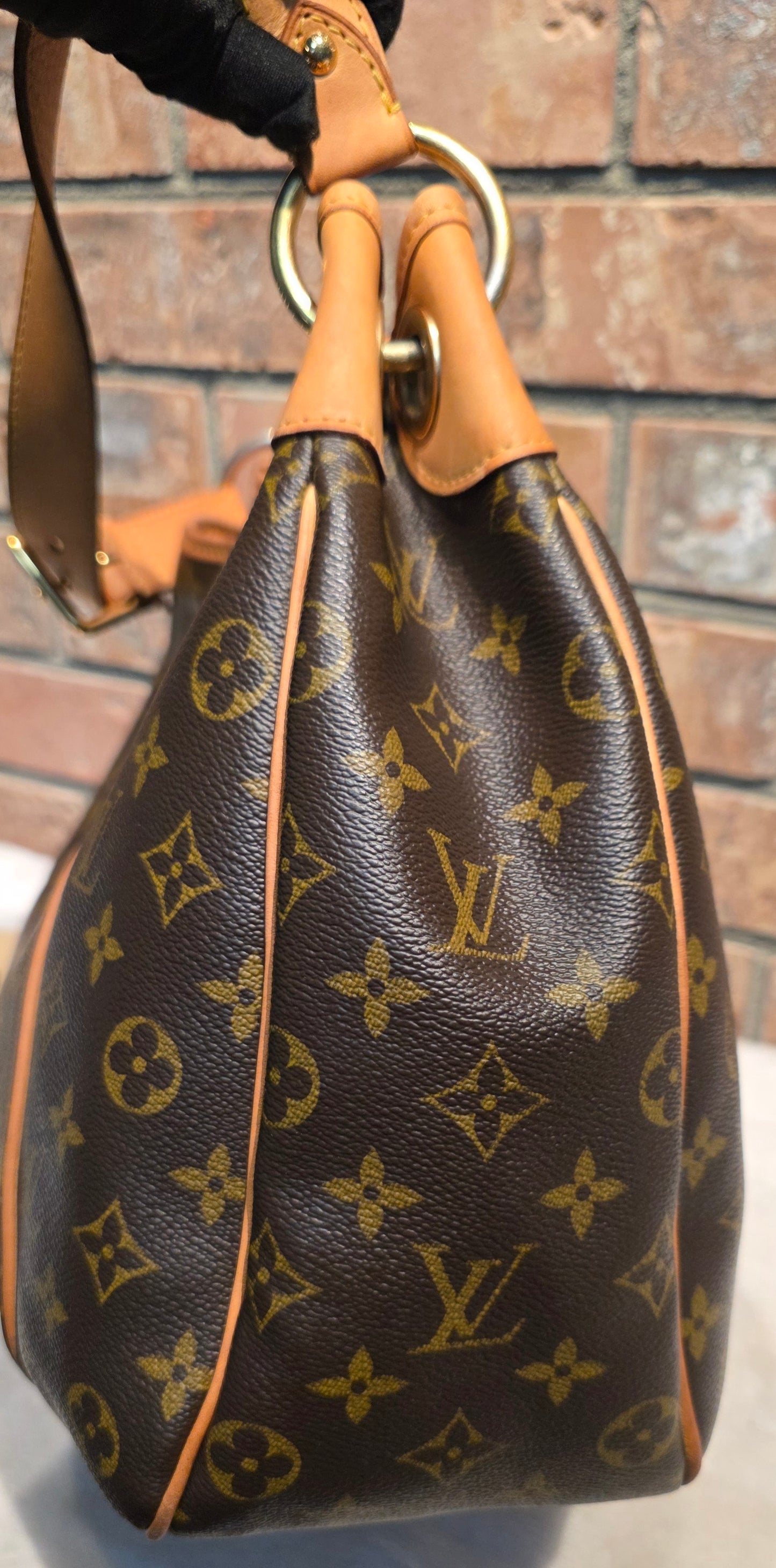 Authentic Louis Vuitton Galliera PM Monogram