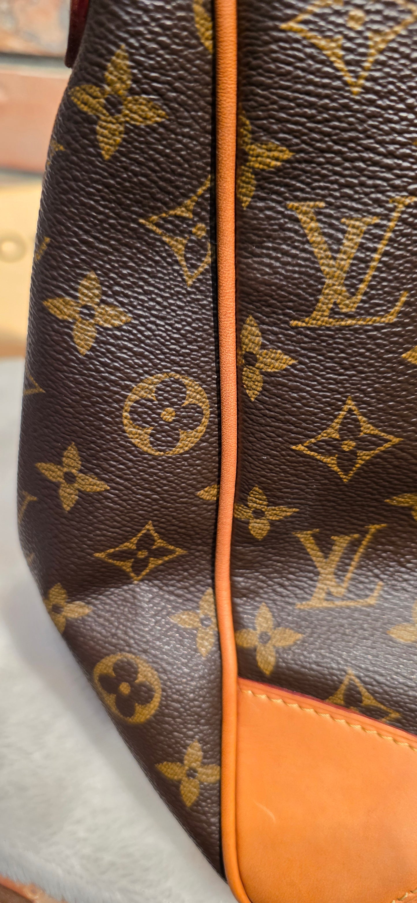 Authentic Louis Vuitton Estrella MM