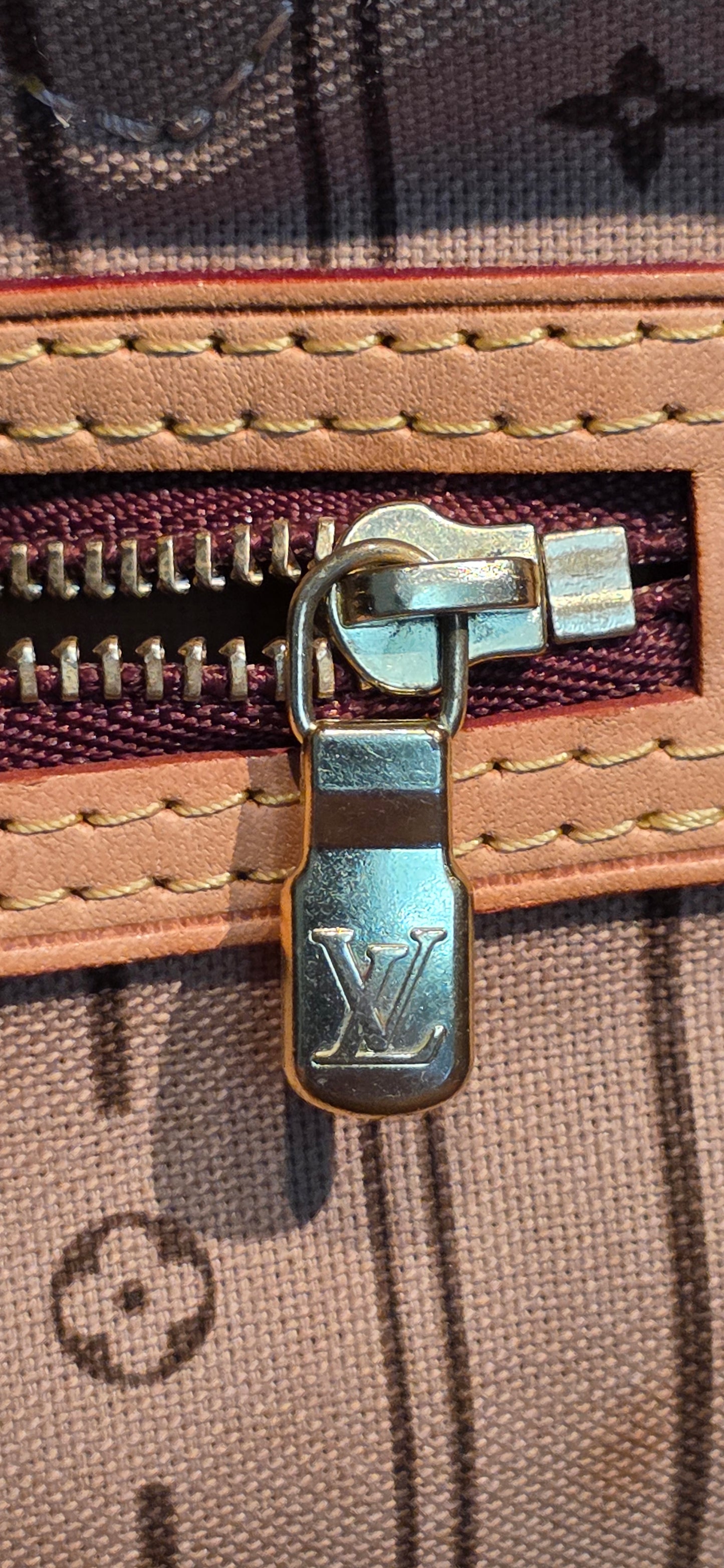 Authentic Louis Vuitton Neverfull GM Monogram