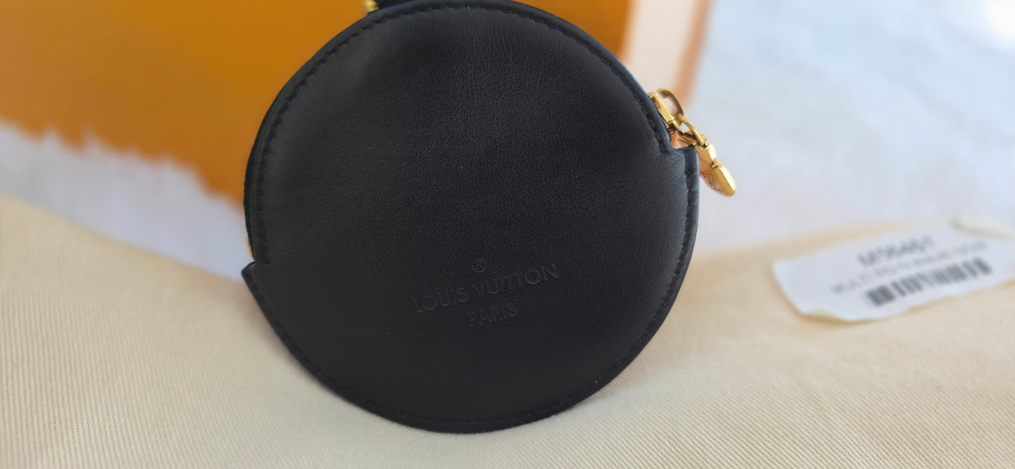 Authentic Louis Vuitton New Wave Multipochette Noir