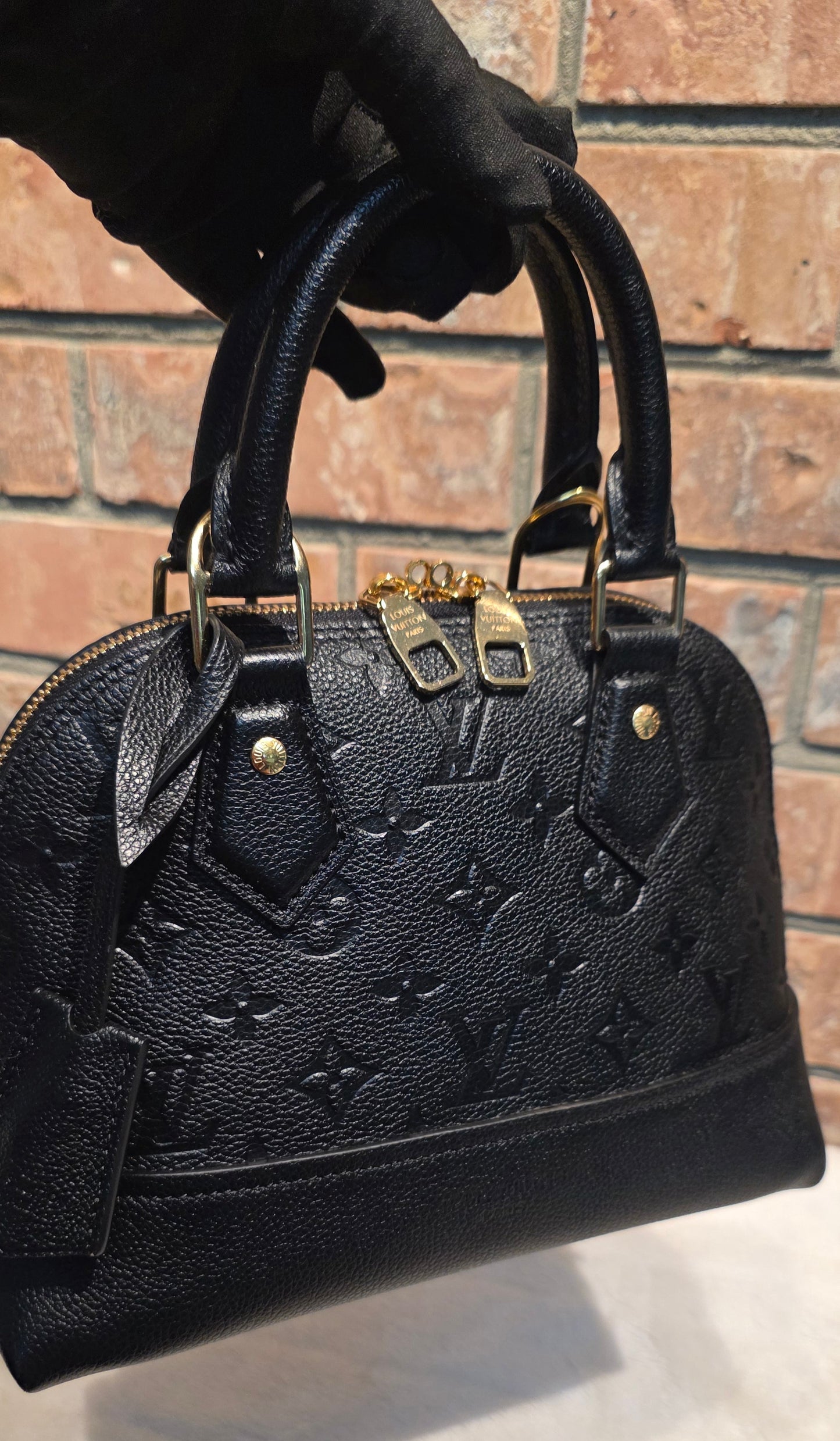 Authentic Louis Vuitton Neo Alma BB Empreinte Noir
