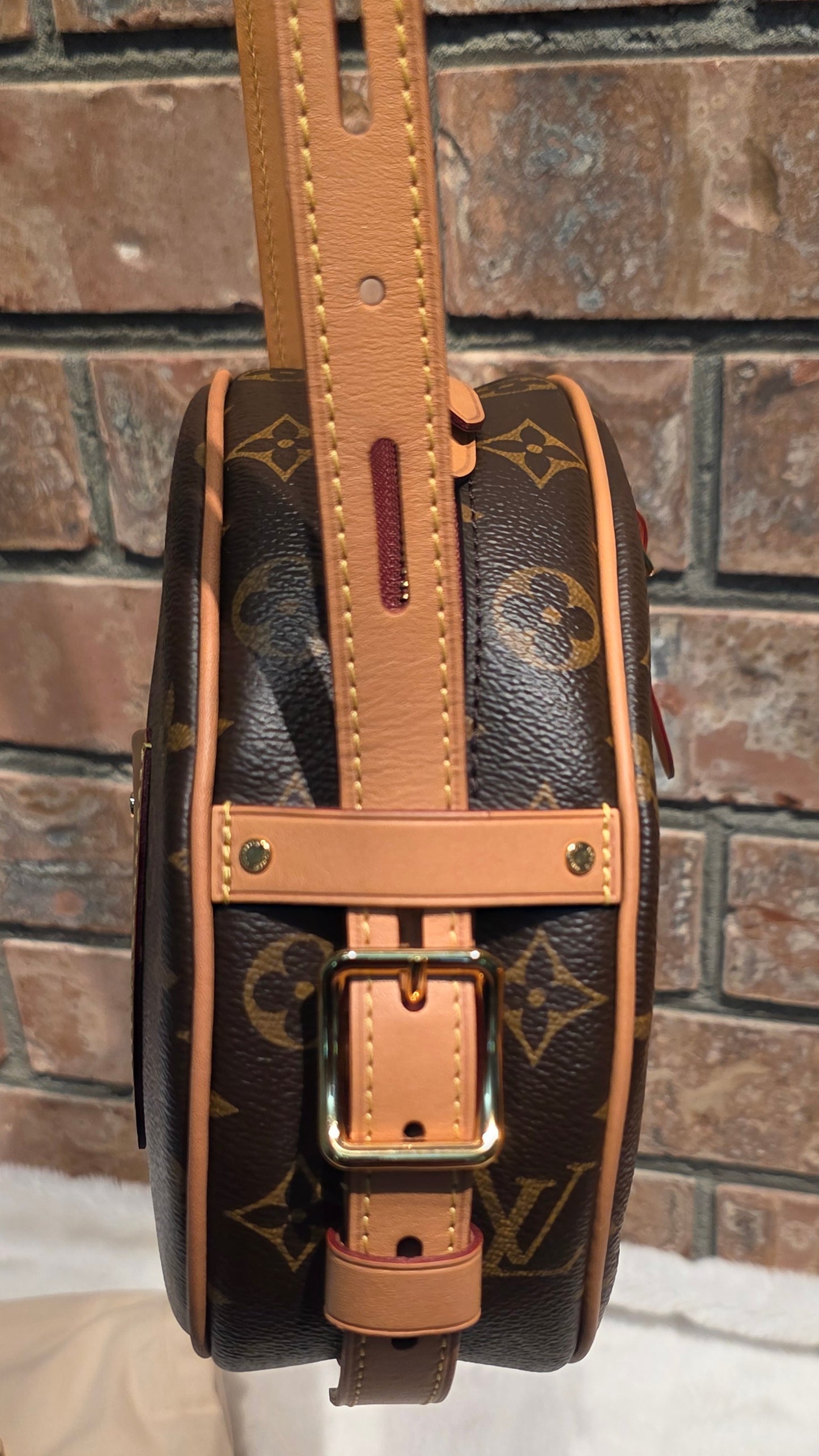 Authentic Louis Vuitton Boite Chapeau MM