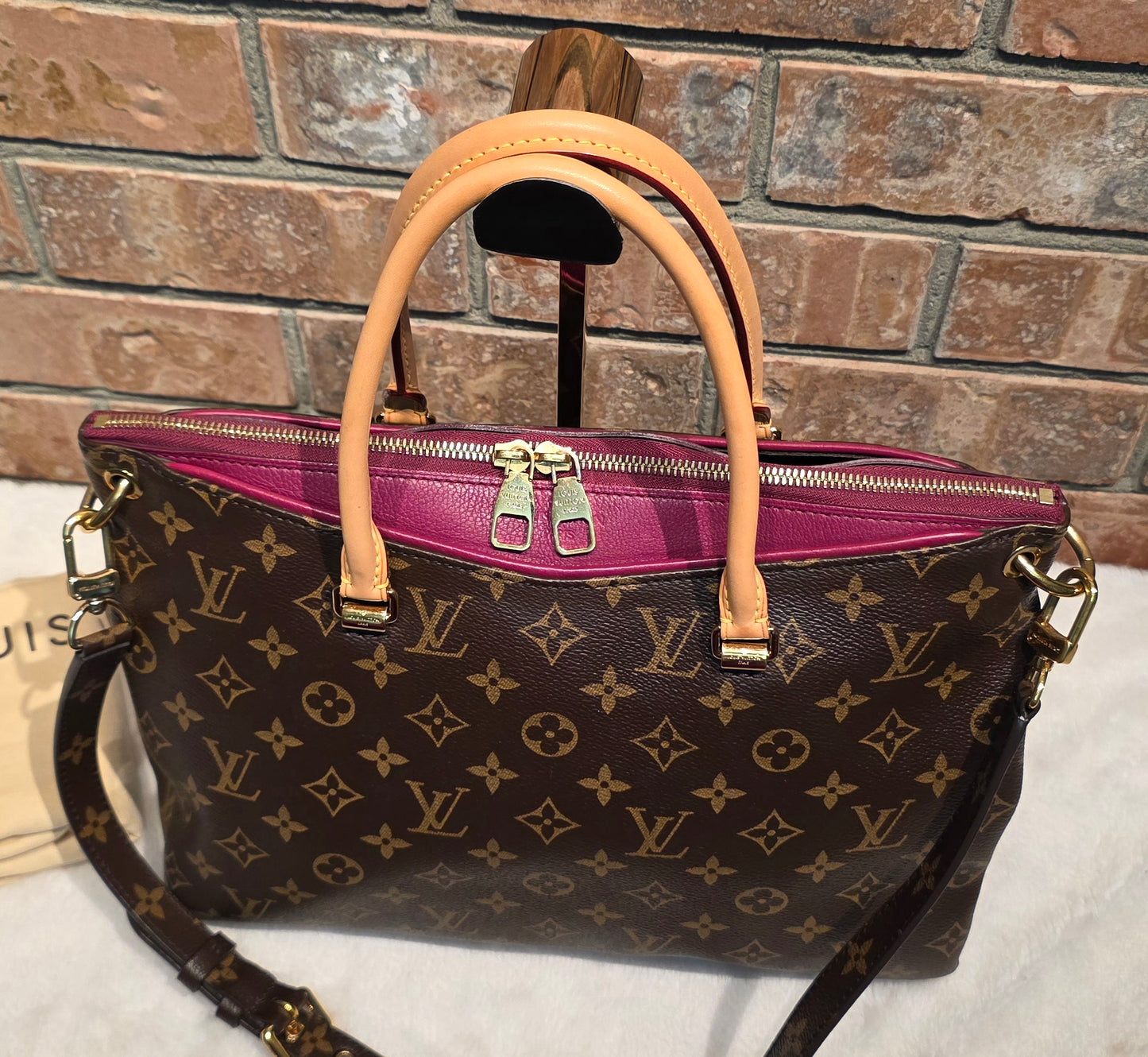 Authentic Louis Vuitton Pallas MM Aurore