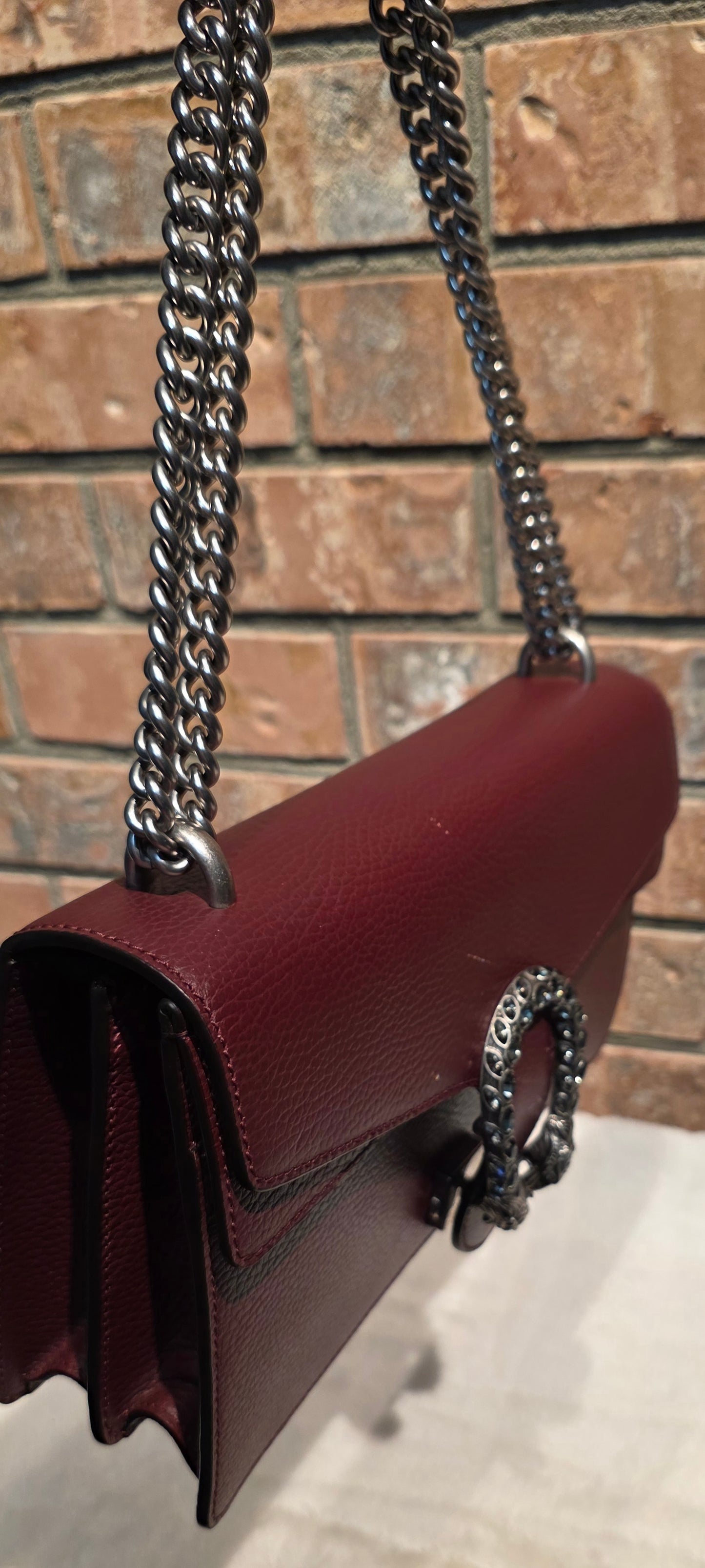 Authentic Gucci Dionysus Shoulder Bag in Burgundy