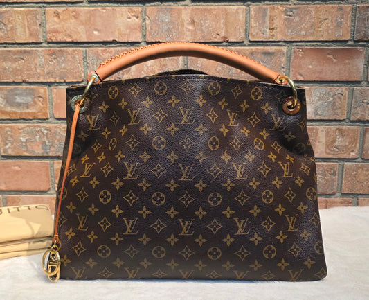 Authentic Louis Vuitton Artsy MM Monogram