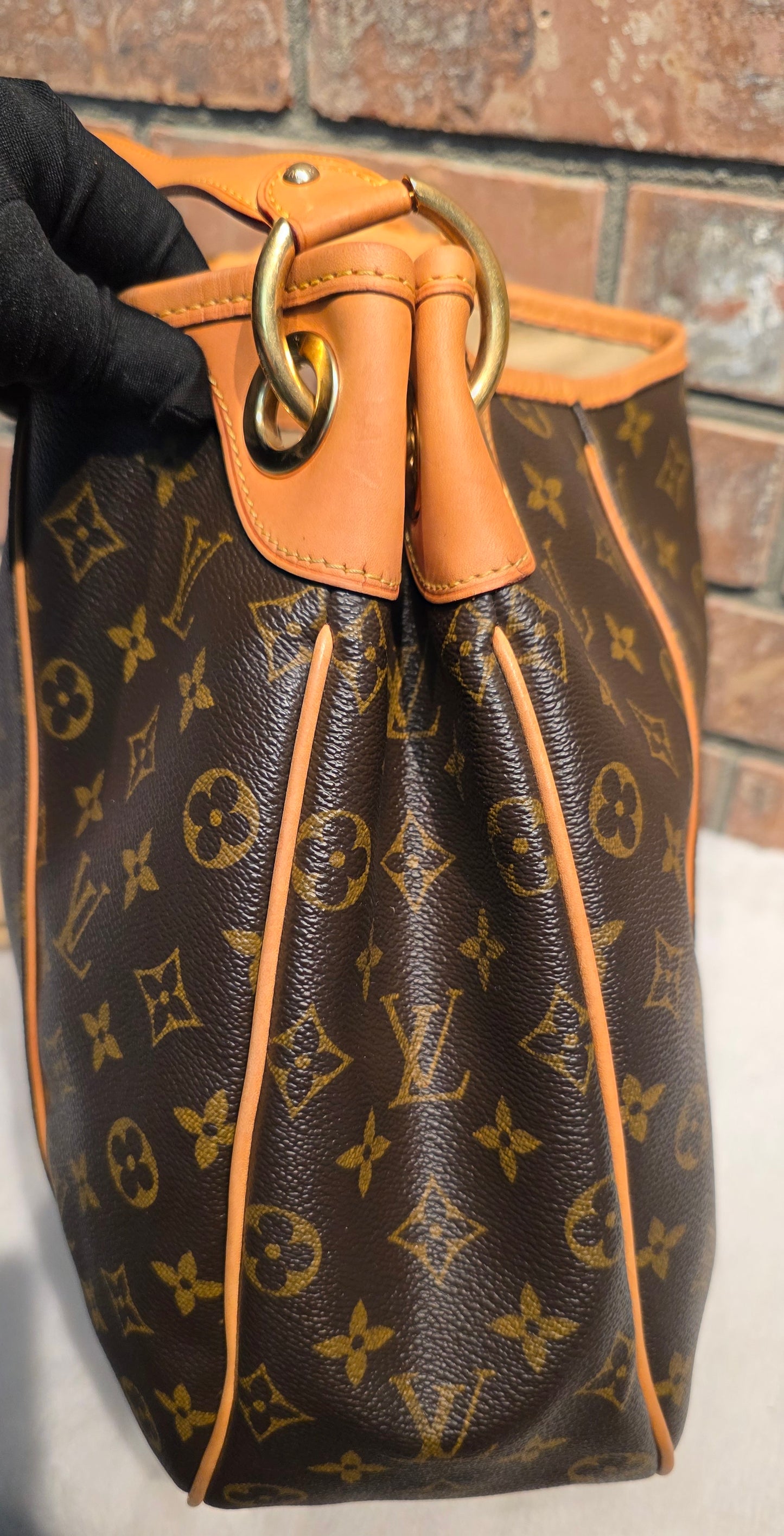 Authentic Louis Vuitton Galliera PM Monogram