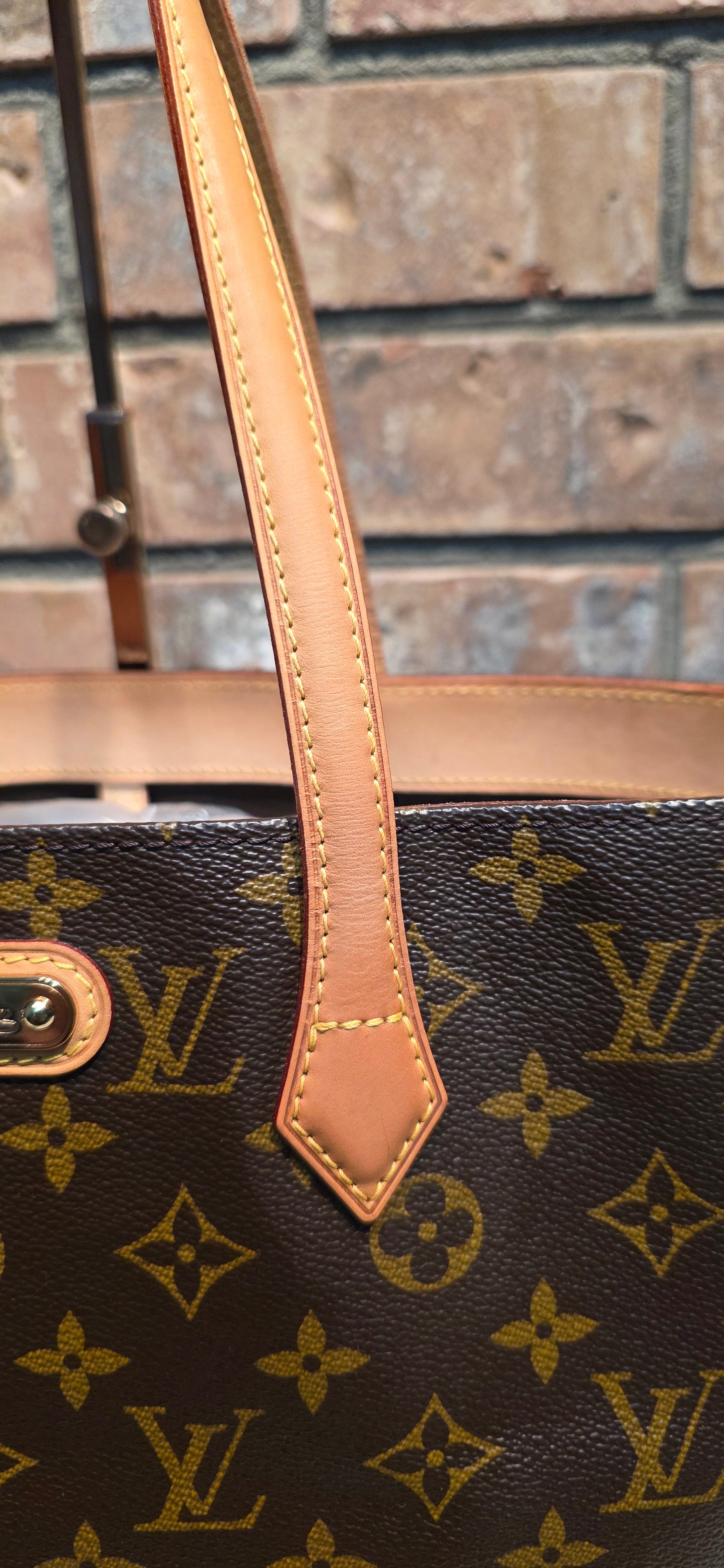 Authentic Louis Vuitton Wilshire MM Monogram