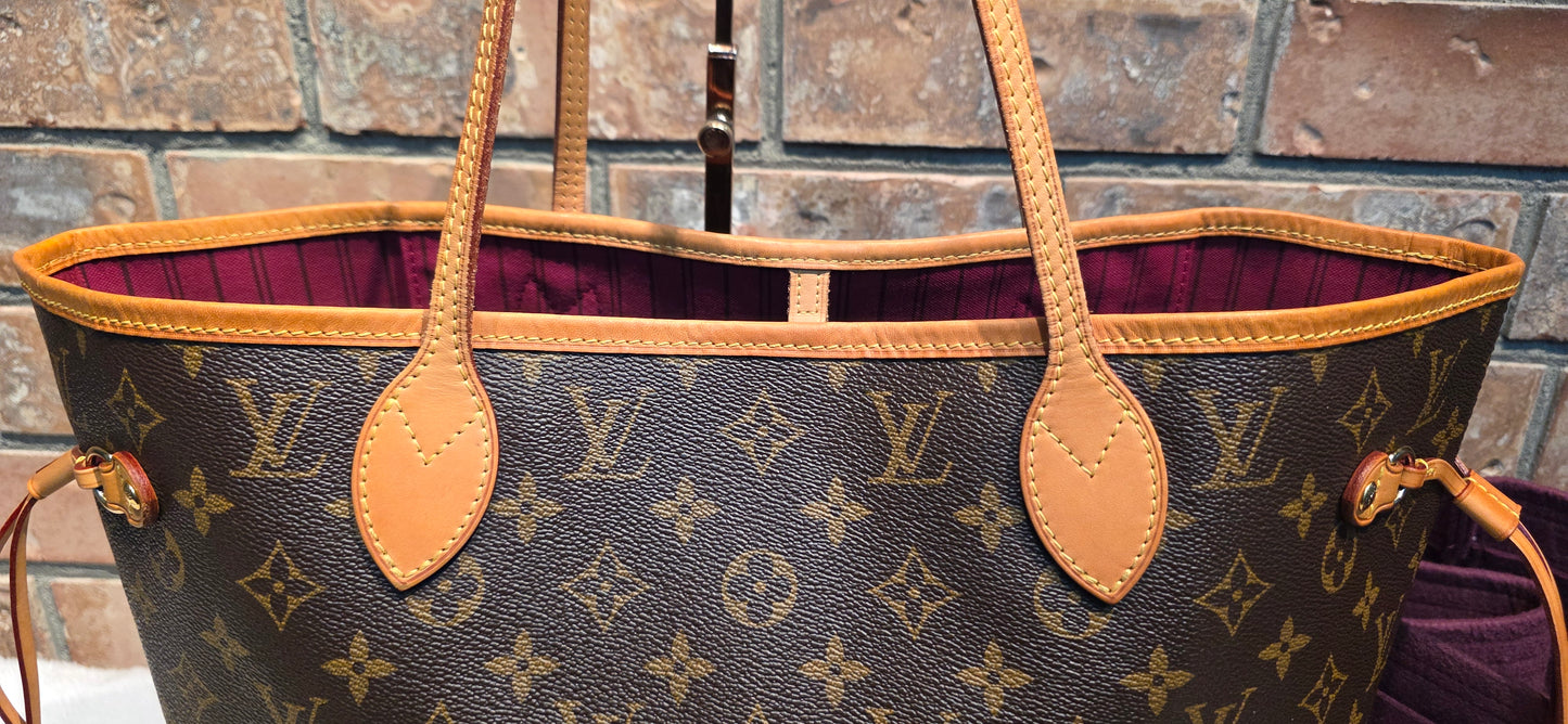 Authentic Neverfull MM Monogram Fuchsia Interior (BAG ONLY)