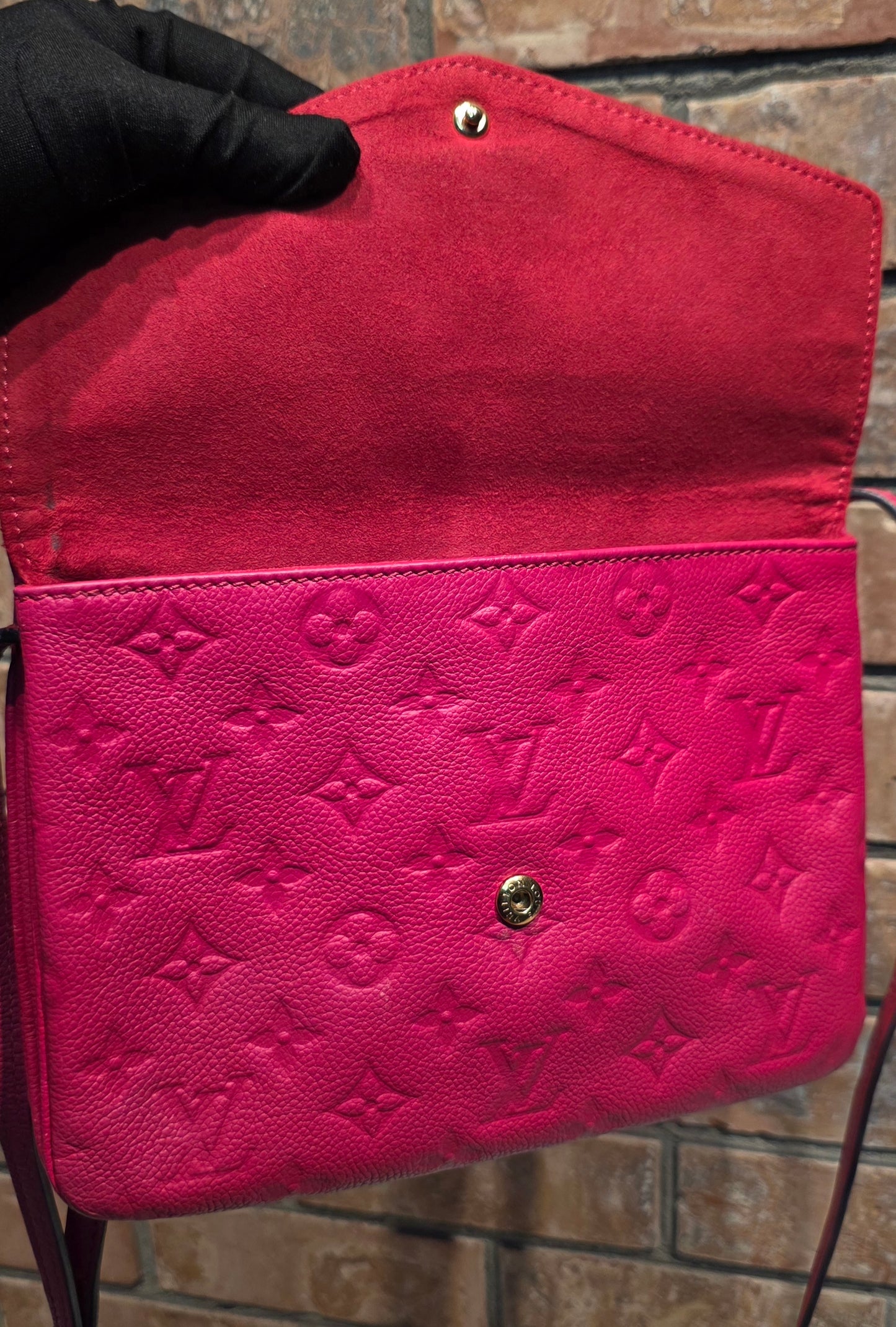 Authentic Louis Vuitton Twice/Twinset Pochette in Dahlia Pink