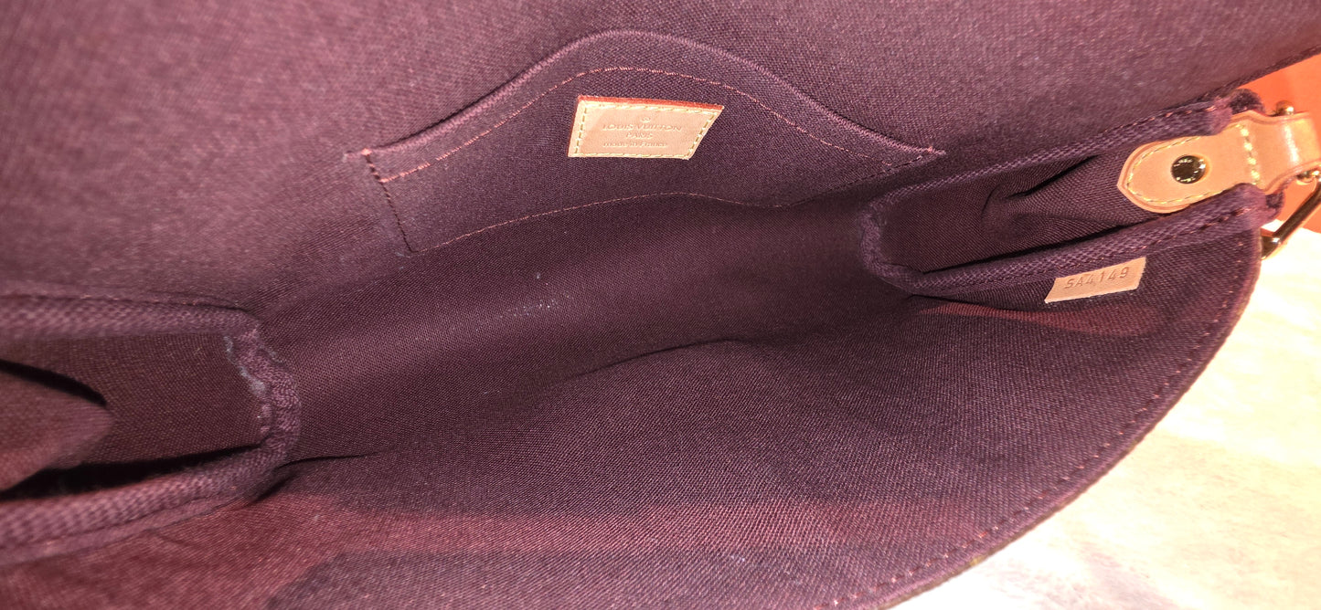 Authentic Louis Vuitton Favorite MM Monogram (SA4149)