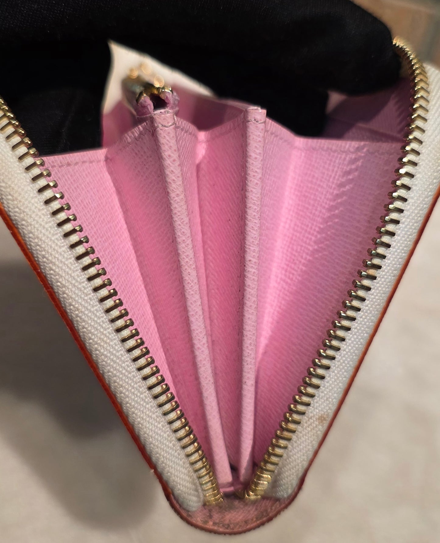 Authentic Louis Vuitton Multicolor White Zippy Wallet