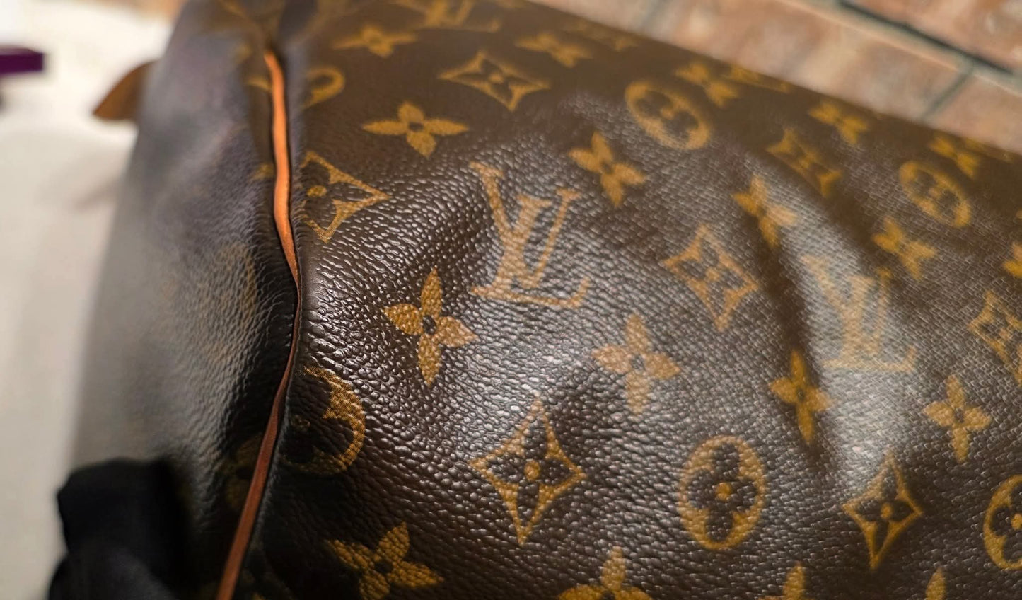 Authentic Louis Vuitton Speedy 40 Monogram