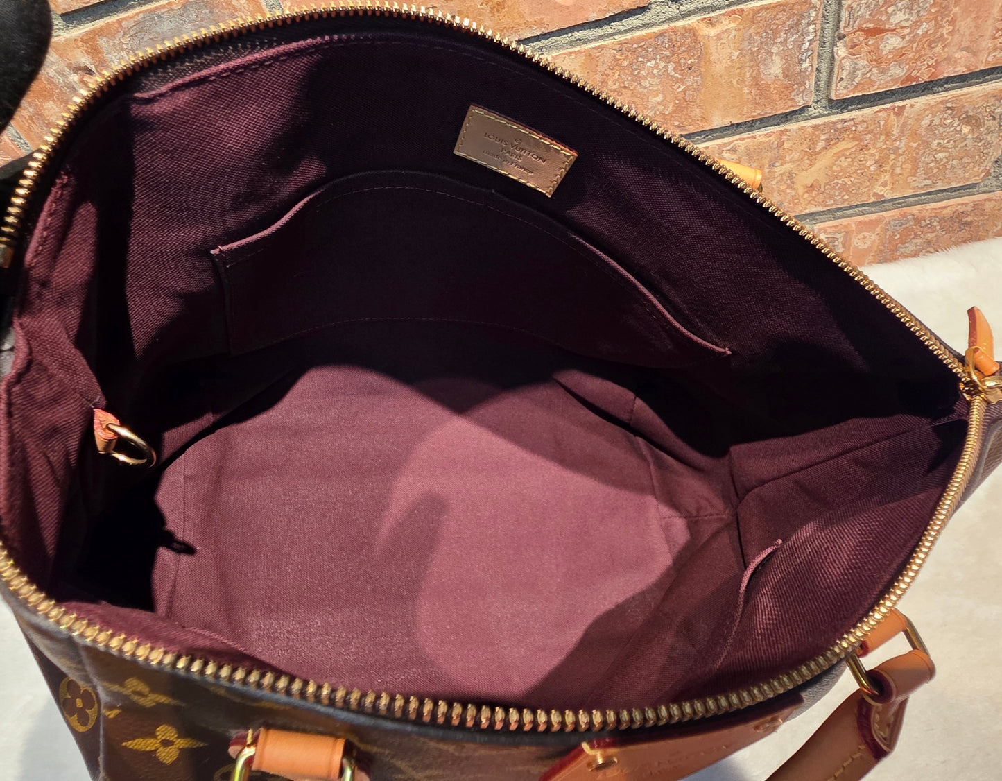 Authentic Louis Vuitton Turenne MM (SR2156)