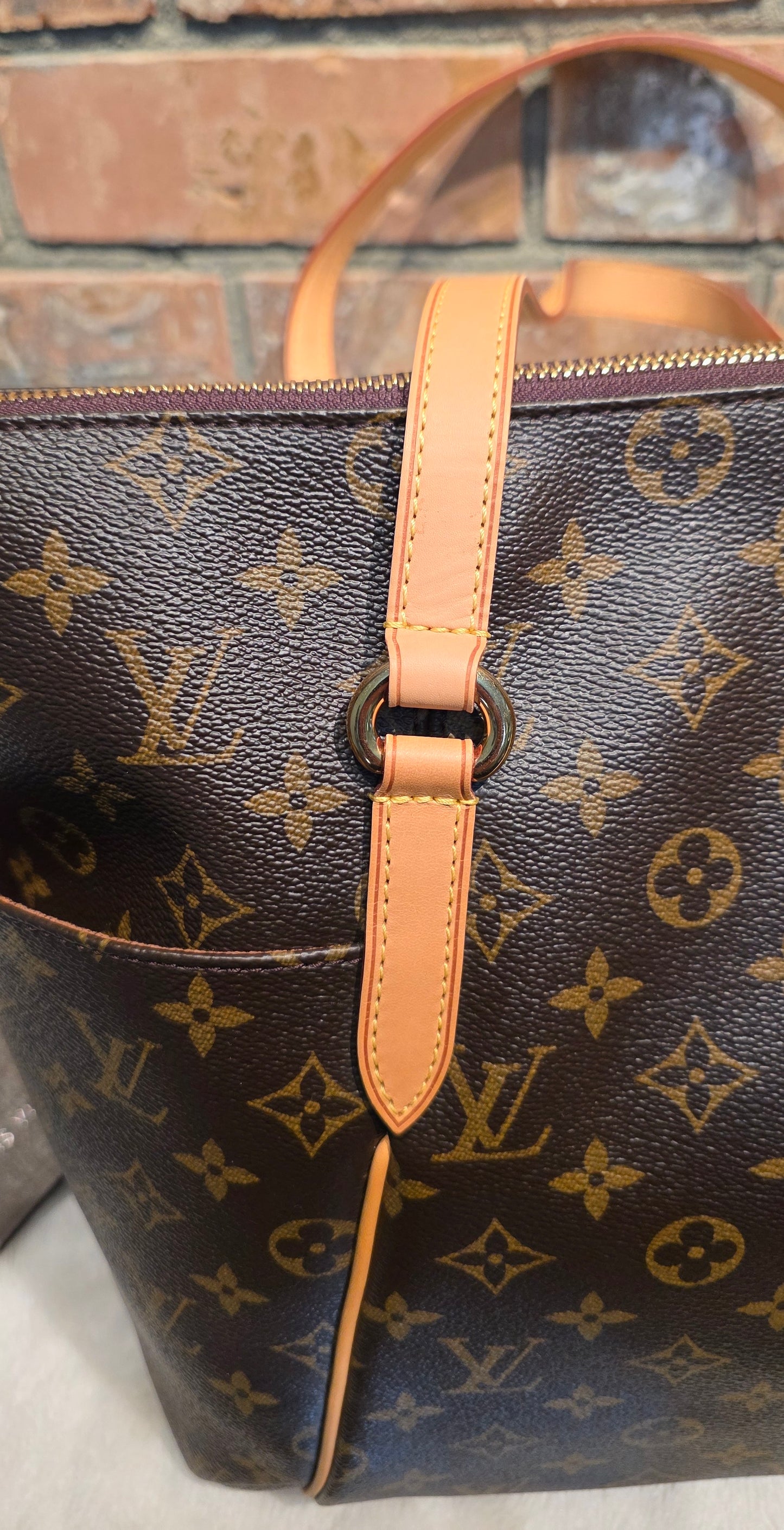 Authentic Louis Vuitton Totally MM Monogram