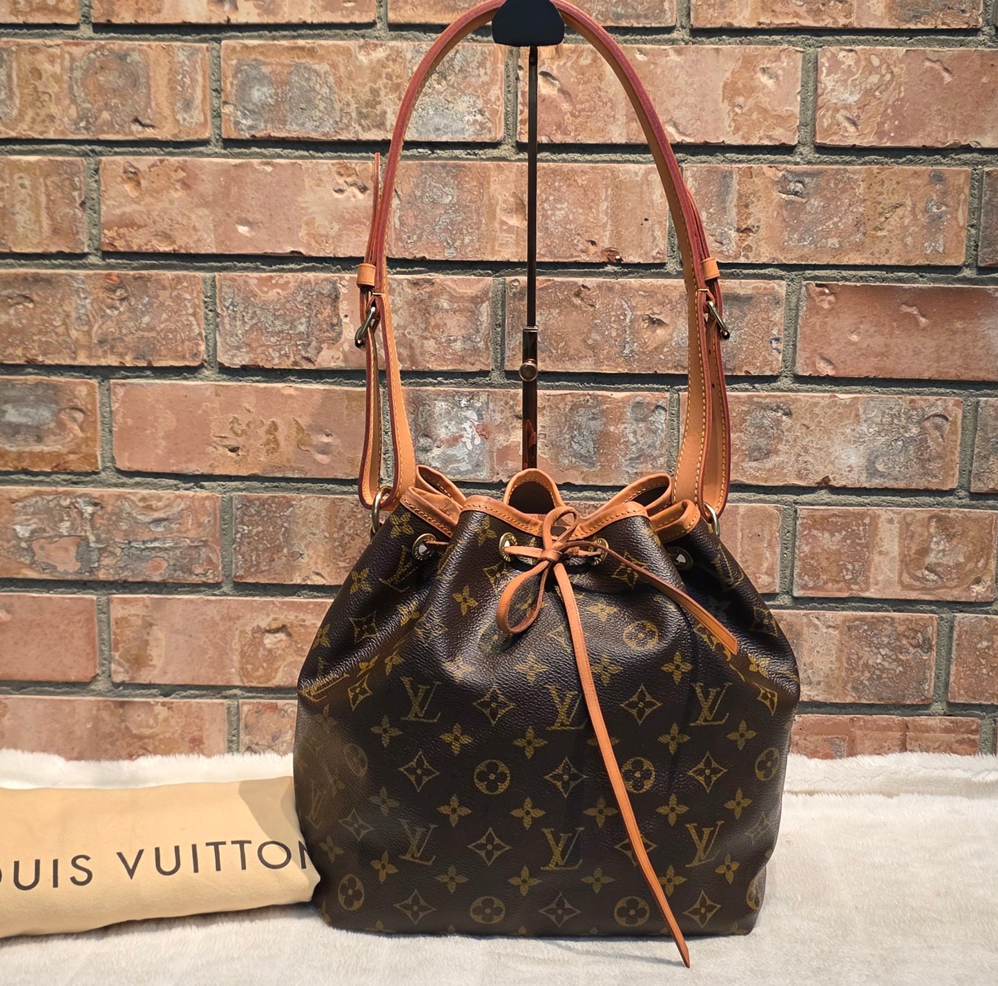 Authentic Louis Vuitton Petite Noe Monogram