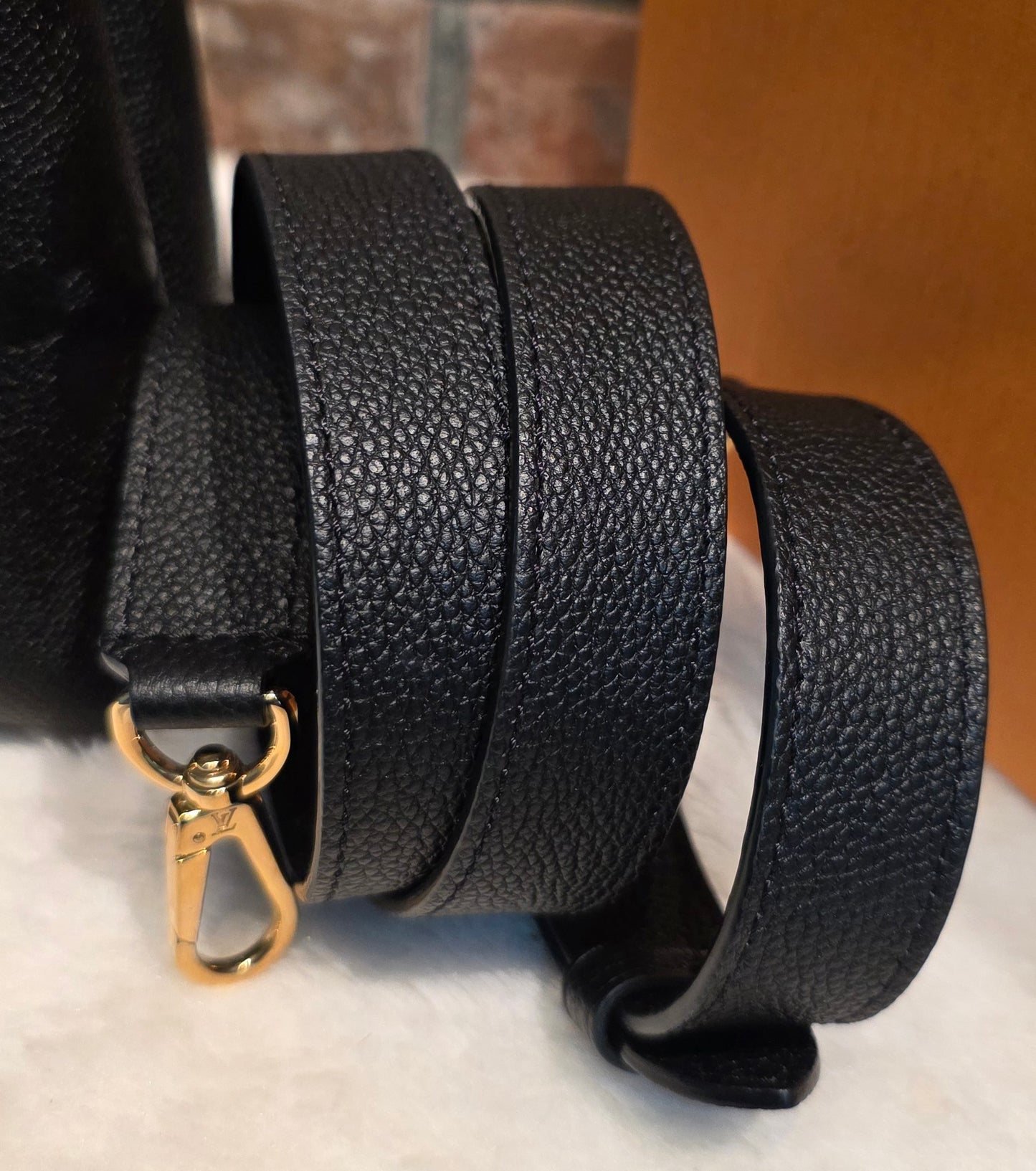 Authentic Louis Vuitton Madeleine MM Empreinte Noir