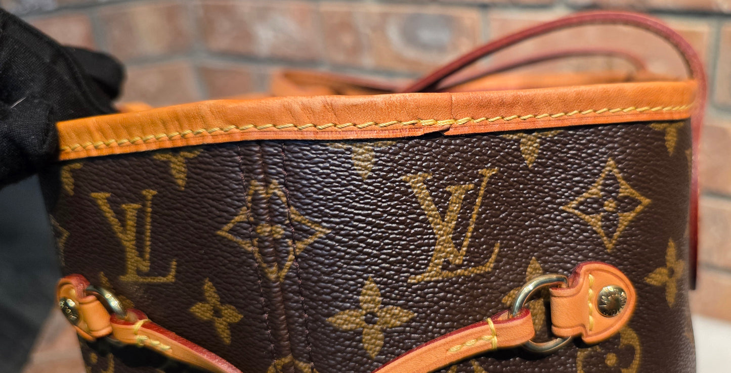 Authentic Neverfull MM Monogram Fuchsia Interior (BAG ONLY)