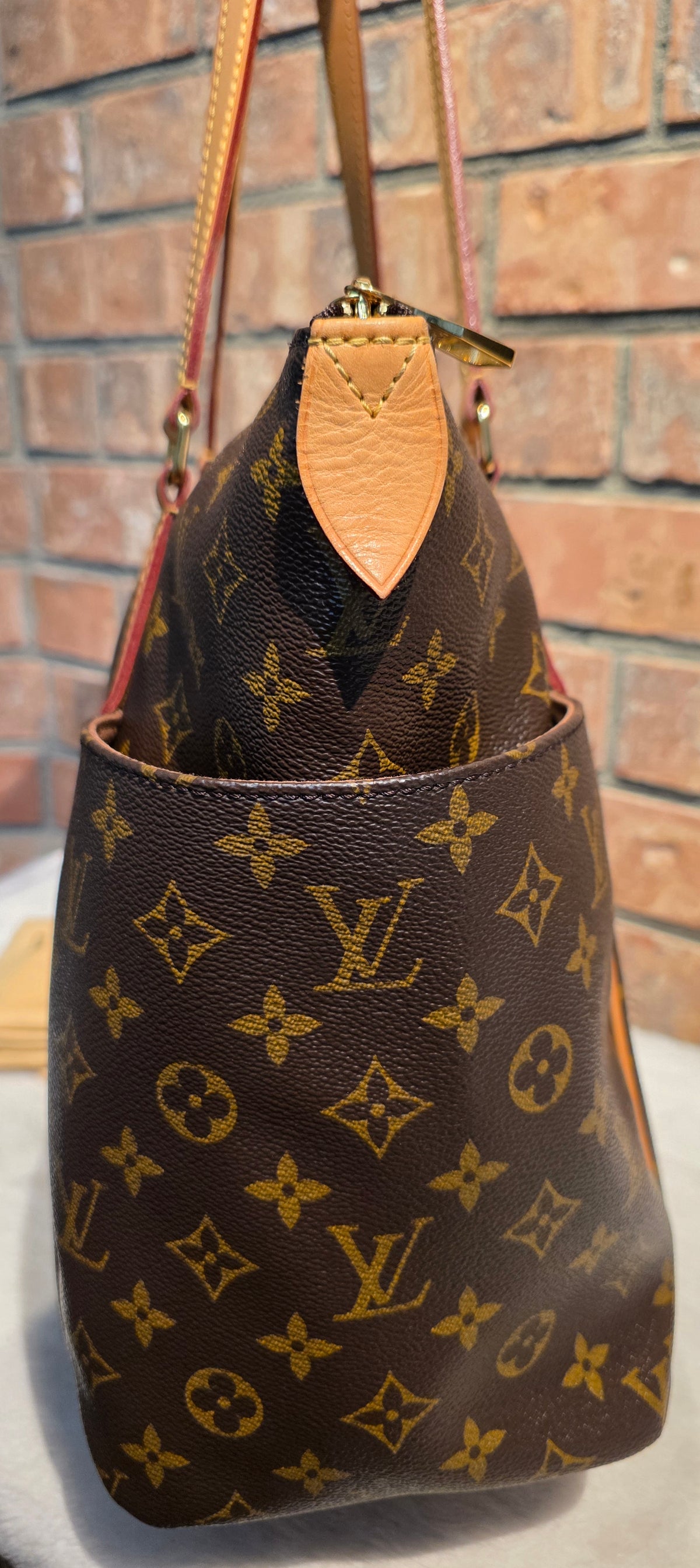 Authentic Louis Vuitton Totally MM Monogram