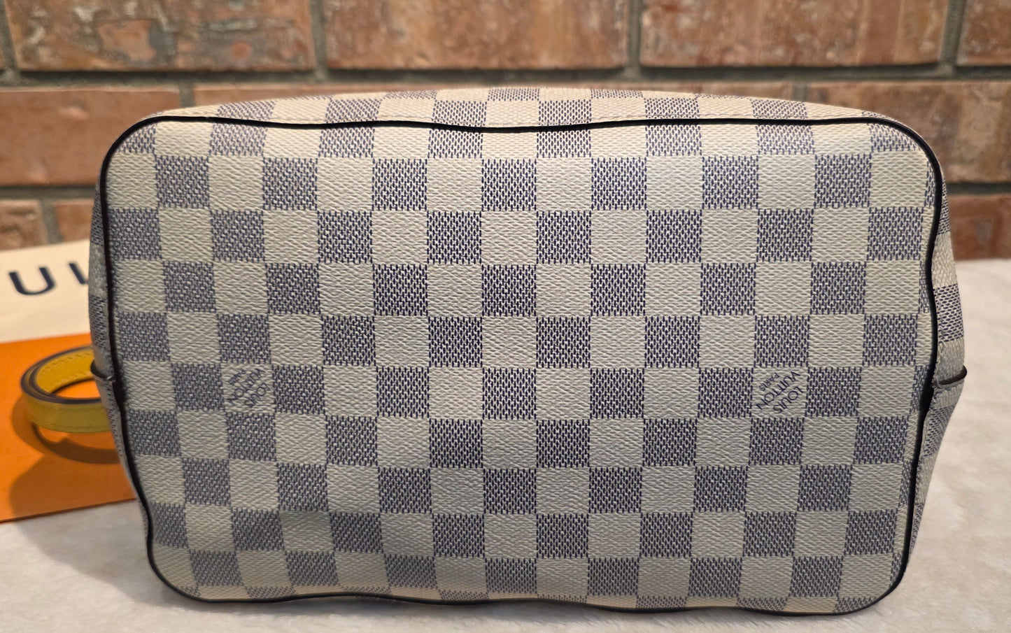 Authentic Louis Vuitton Neonoe MM Damier Azur in Pineapple