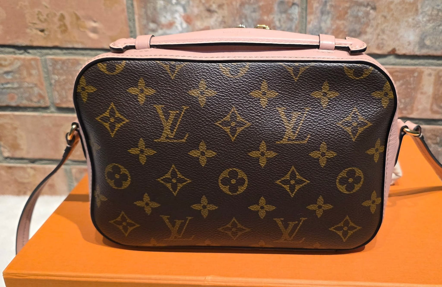 Authentic Louis Vuitton Saintonge Rose Poudre