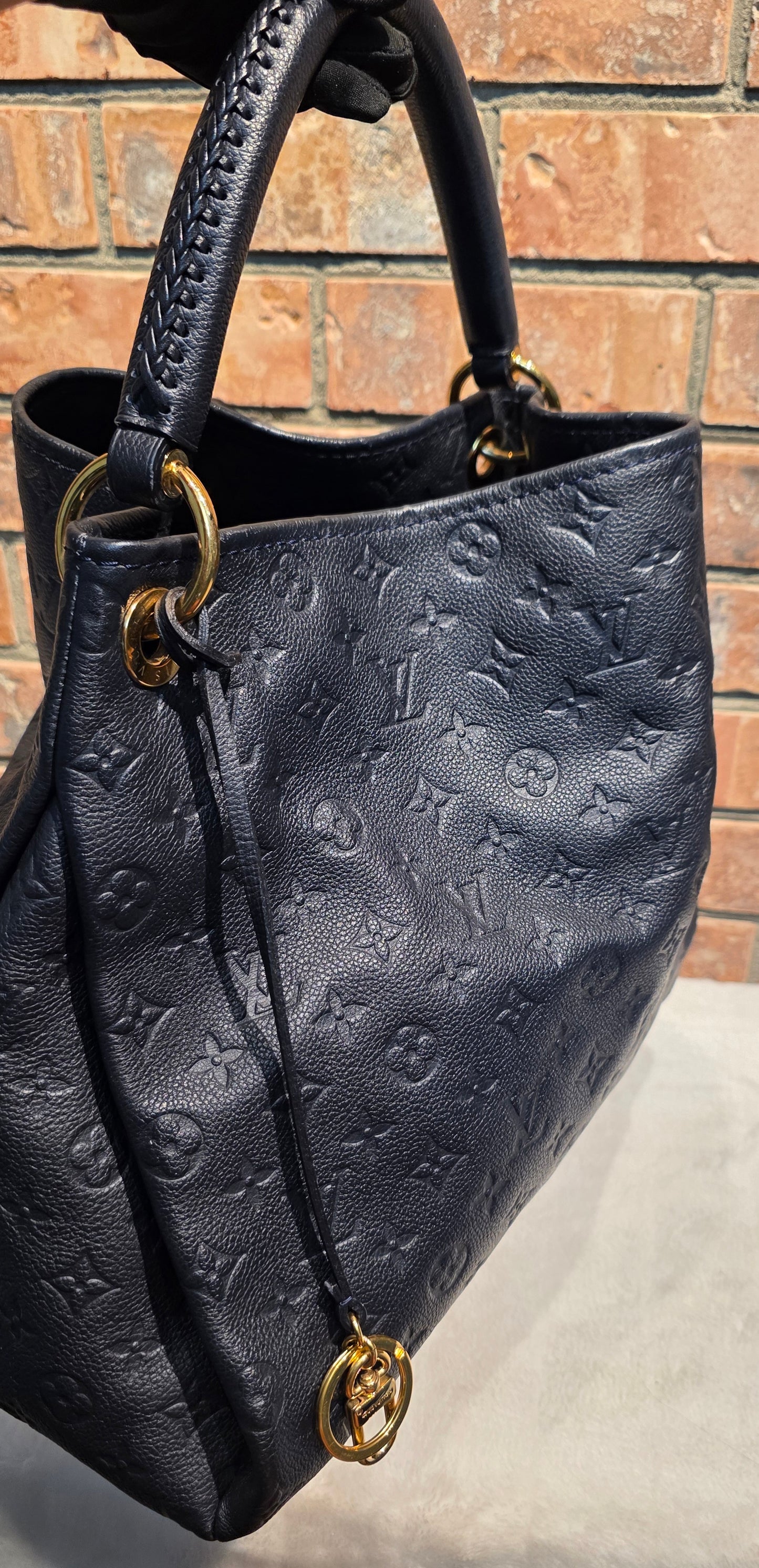 Authentic Louis Vuitton Artsy MM Empreinte Infini