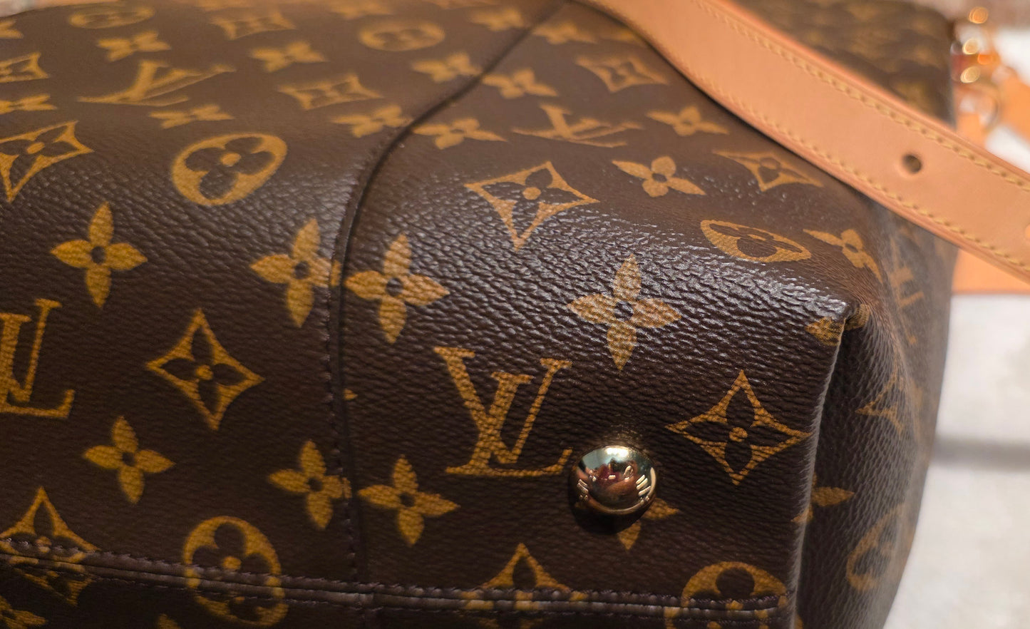 Authentic Louis Vuitton Melie Hobo (Short Handle Missing)