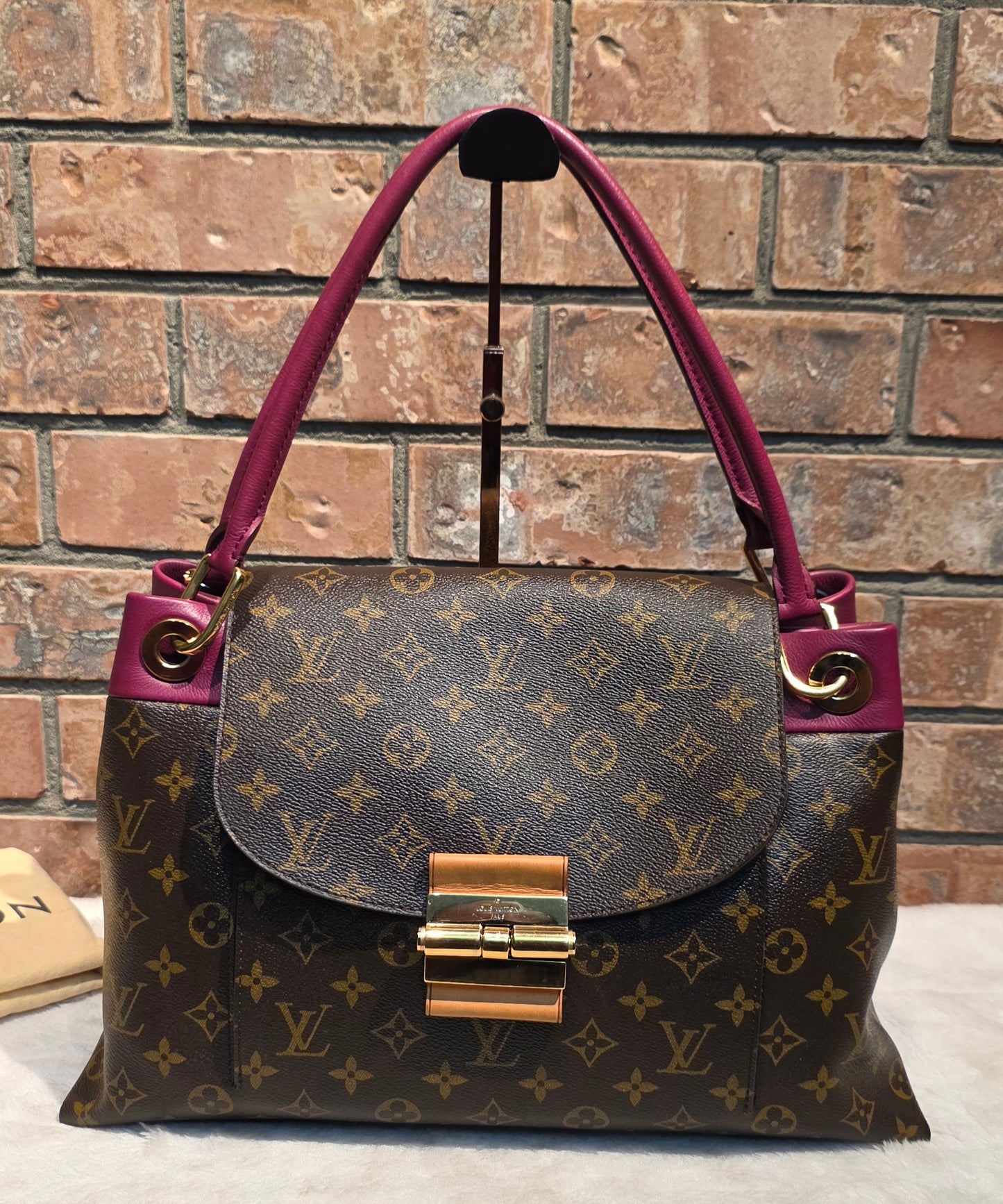 Authentic Louis Vuitton Olympe in Aurore