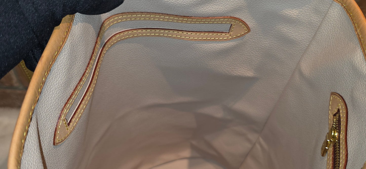Authentic Louis Vuitton Bucket GM with Pouch
