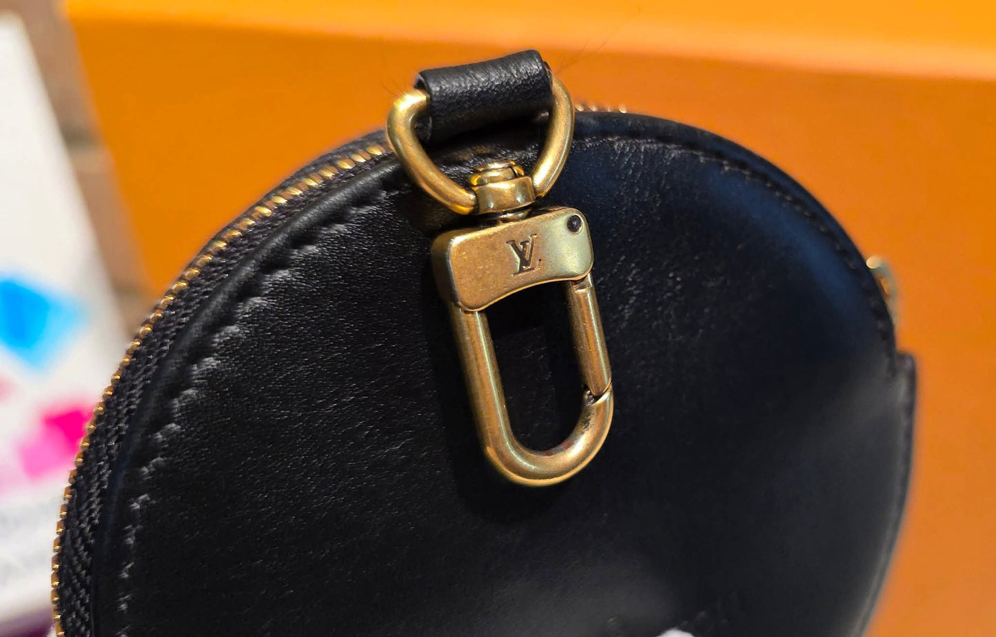 Authentic Louis Vuitton New Wave Multipochette Noir