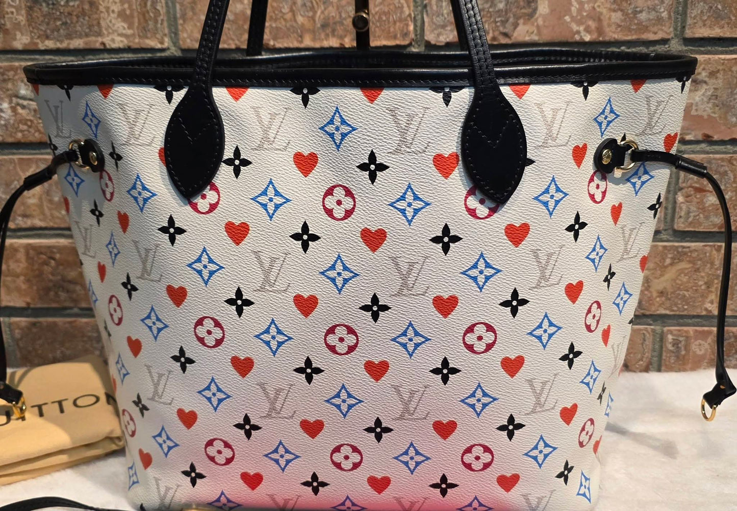 Authentic Louis Vuitton Neverfull MM with Pouch Game On Collection