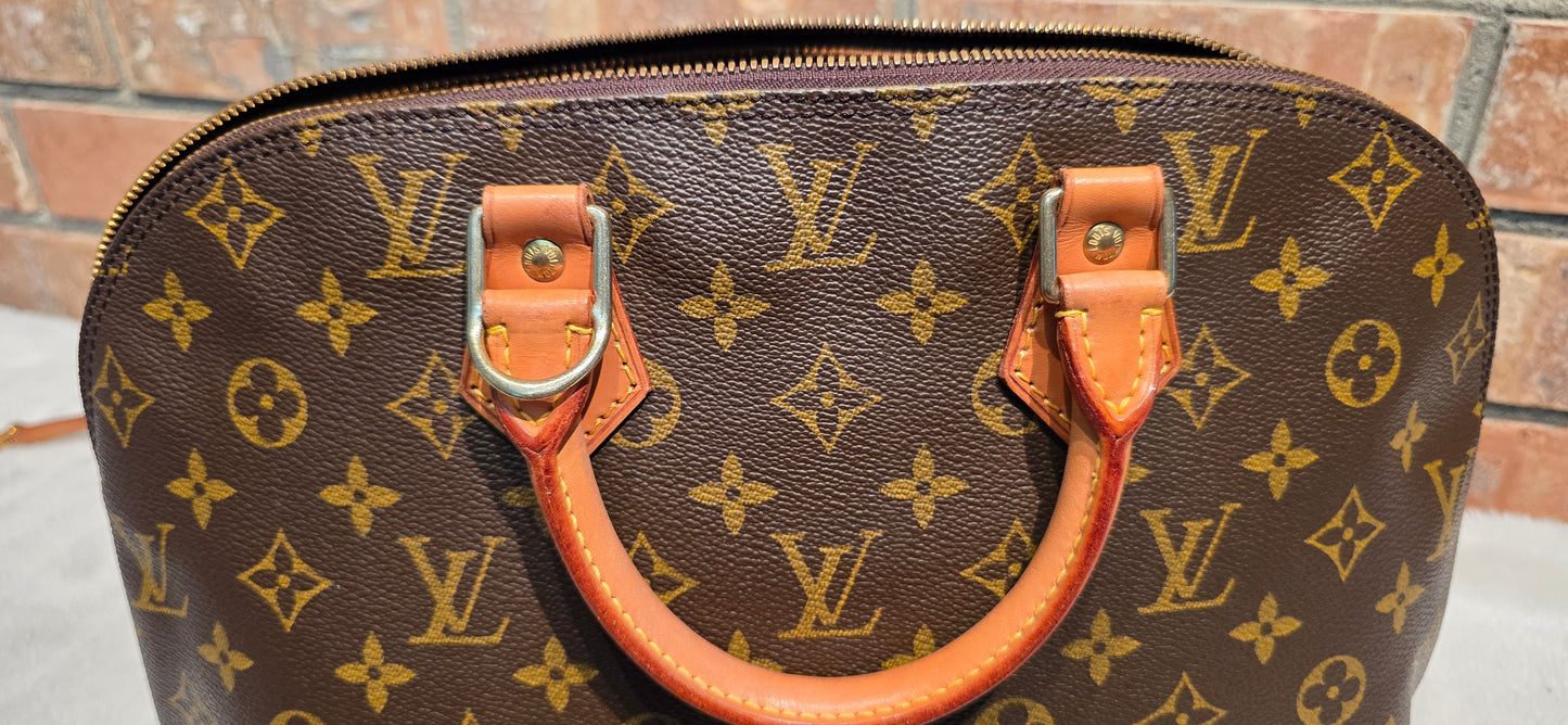 Authentic Louis Vuitton Alma PM Monogram (With Strap)