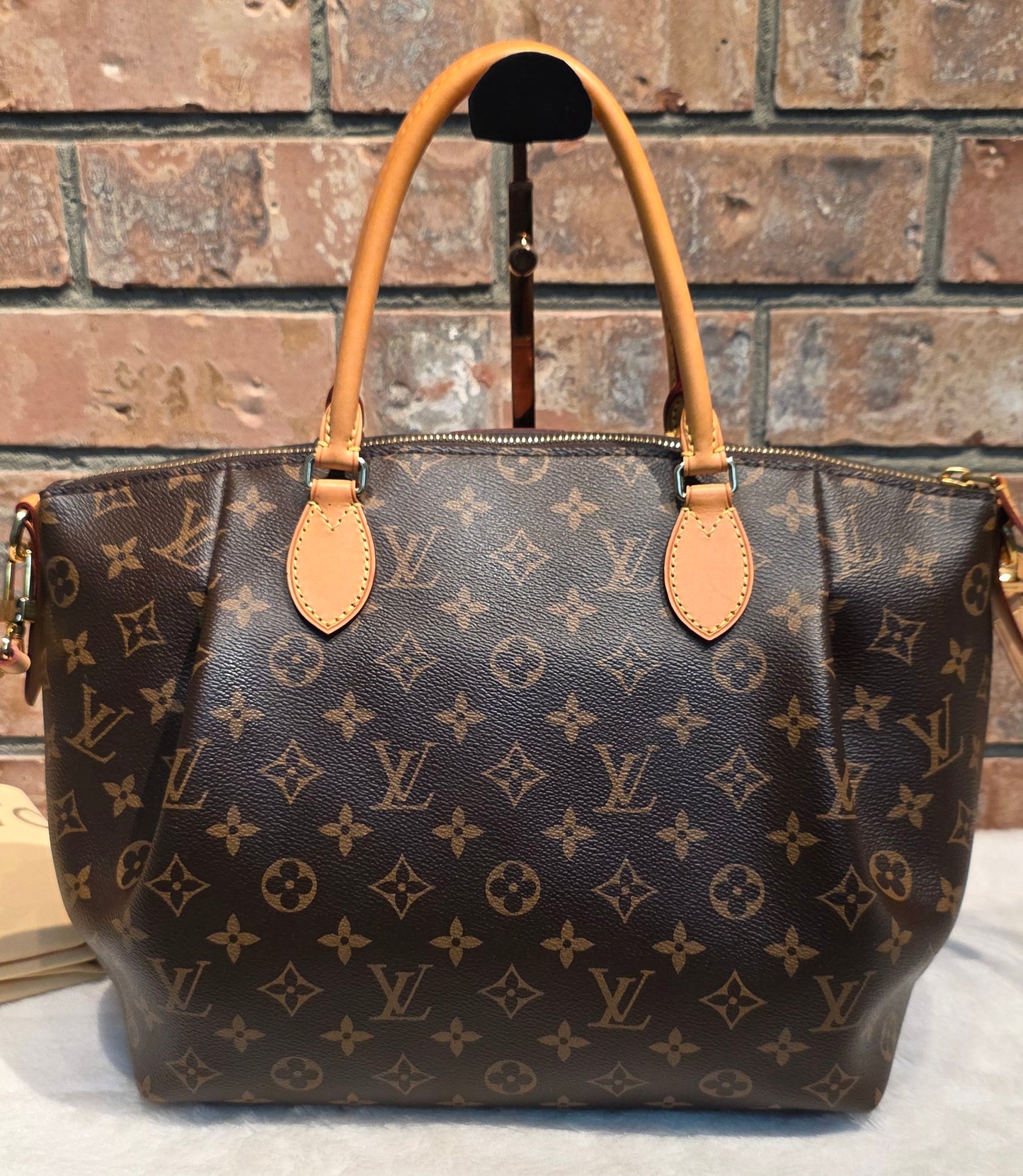 Authentic Louis Vuitton Turenne MM