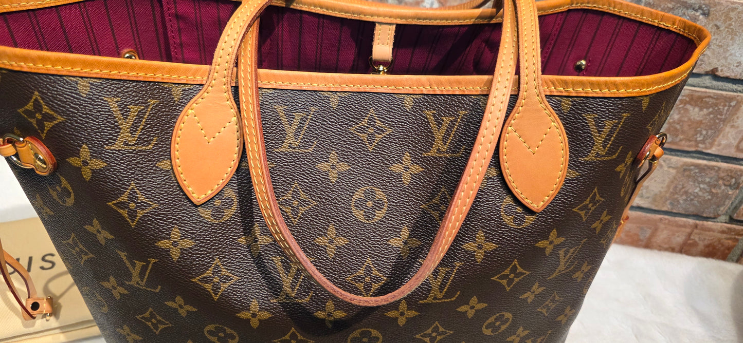 Authentic Neverfull MM Monogram Fuchsia Interior (BAG ONLY)