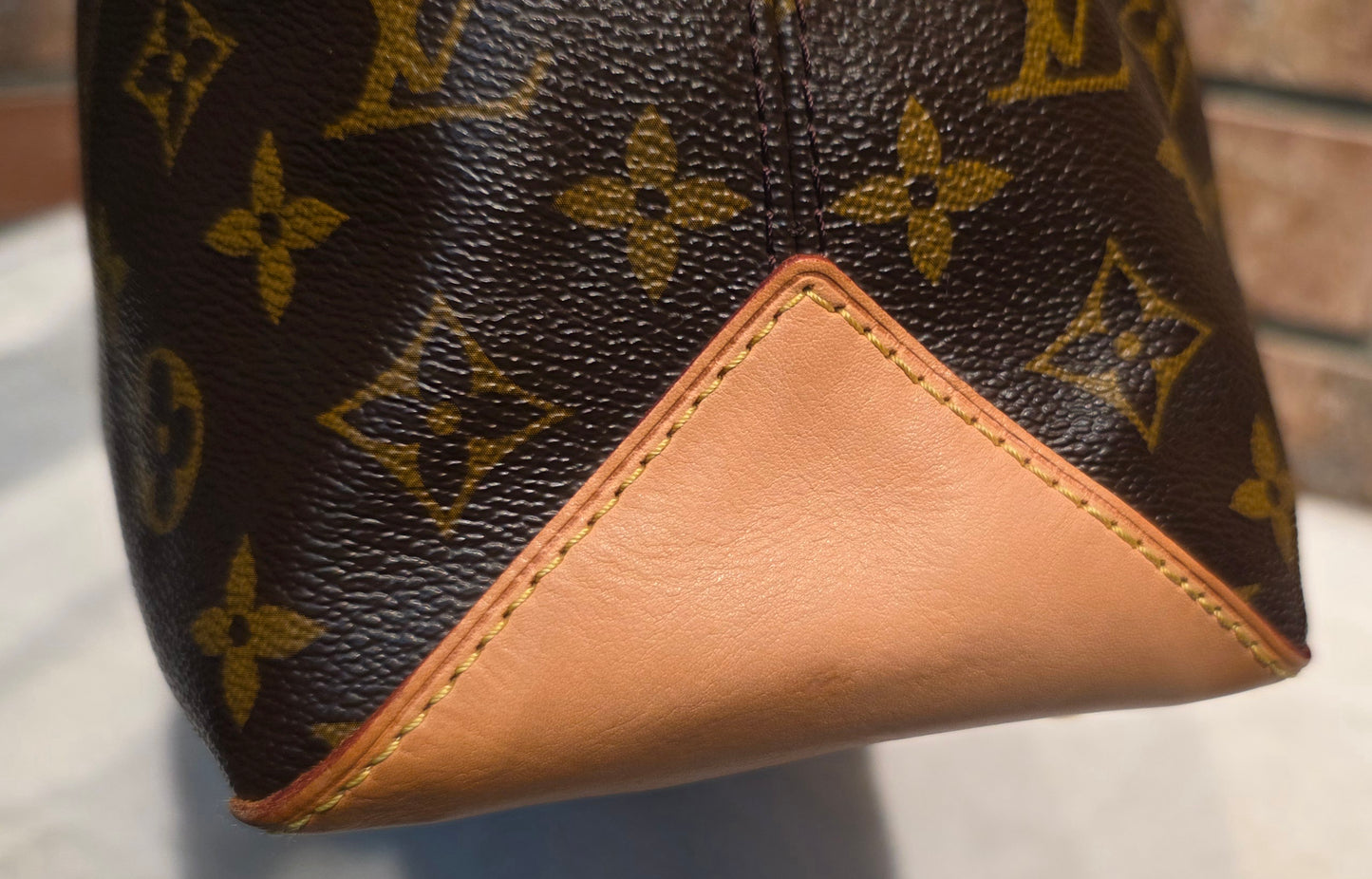Authentic Louis Vuitton Wilshire MM Monogram