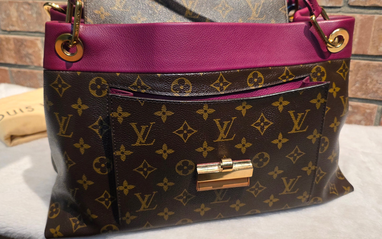 Authentic Louis Vuitton Olympe in Aurore