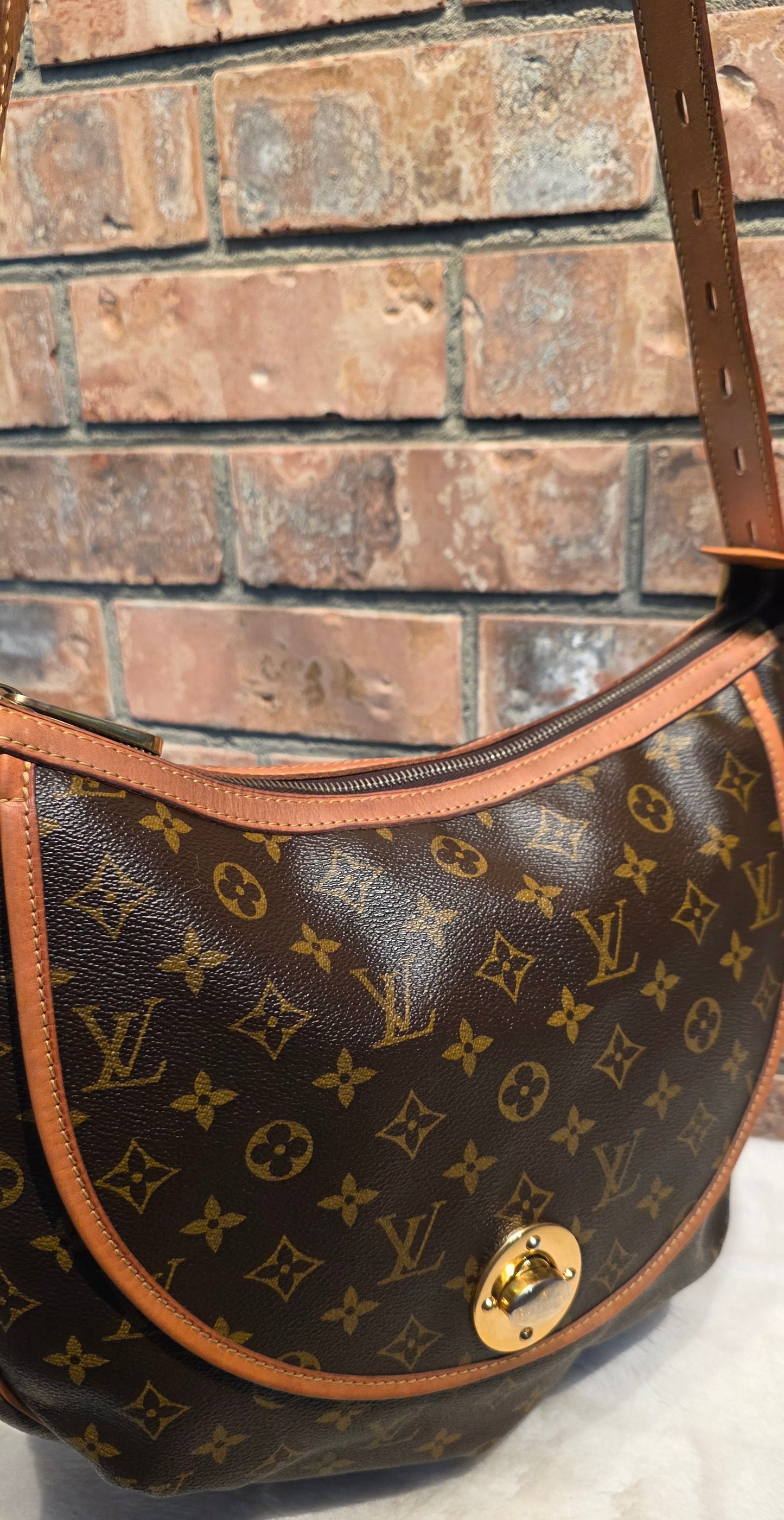 Authentic Louis Vuitton Tulum GM