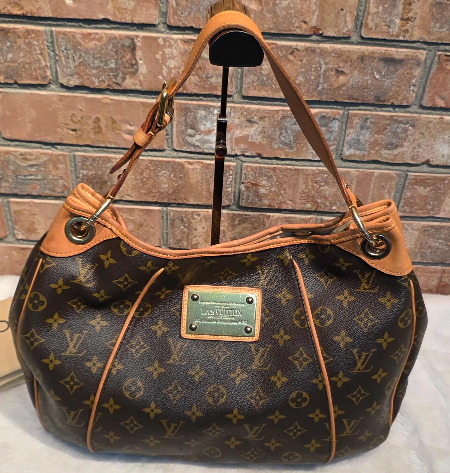 Authentic Louis Vuitton Galliera PM Monogram