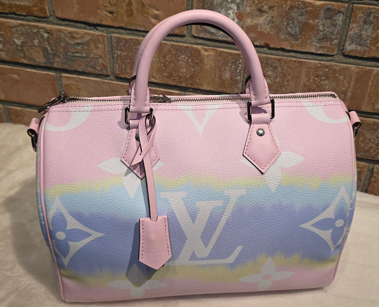 Authentic Louis Vuitton Limited Edition Speedy 30 Bandouliere Escale Pastel