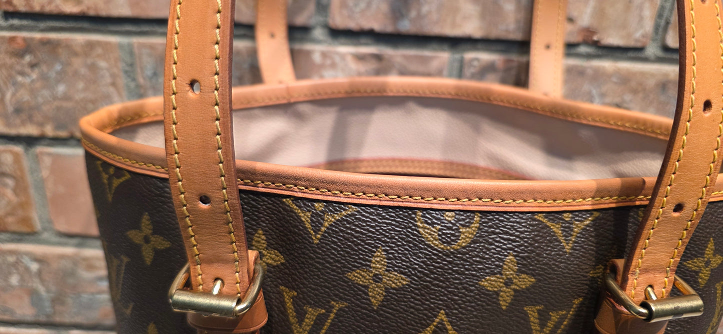 Authentic Louis Vuitton Bucket GM with Pouch