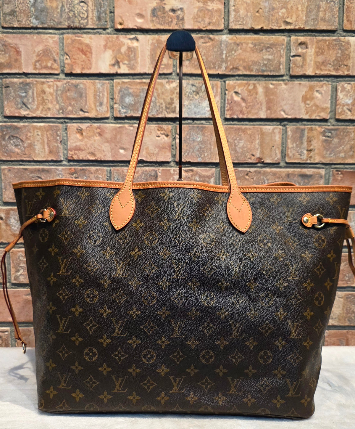 Authentic Louis Vuitton Neverfull GM Monogram
