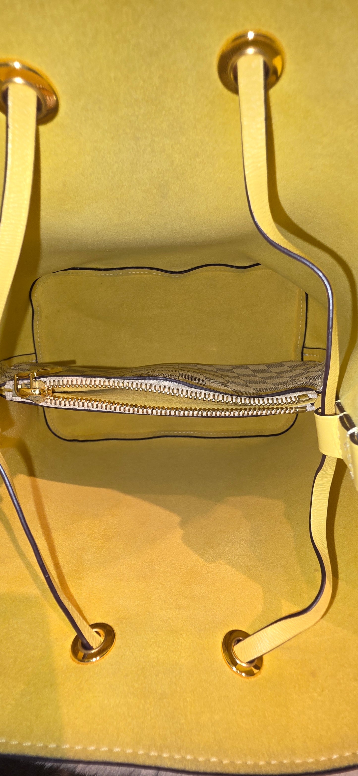 Authentic Louis Vuitton Neonoe MM Damier Azur in Pineapple