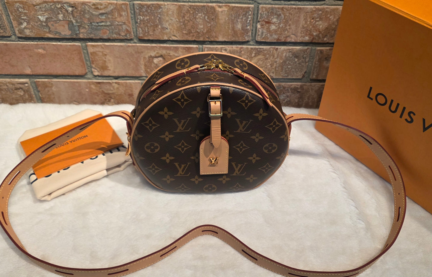 Authentic Louis Vuitton Boite Chapeau Souple MM